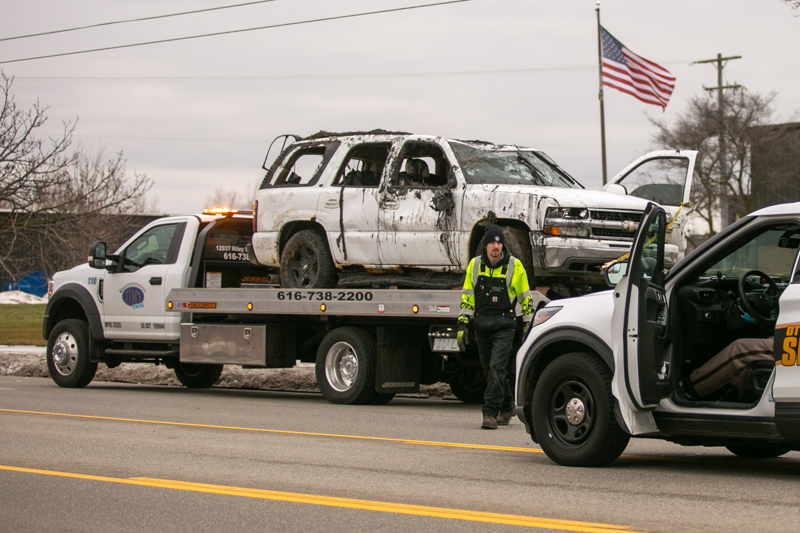 Three children hospitalized after being trapped in an SUV crash in ...