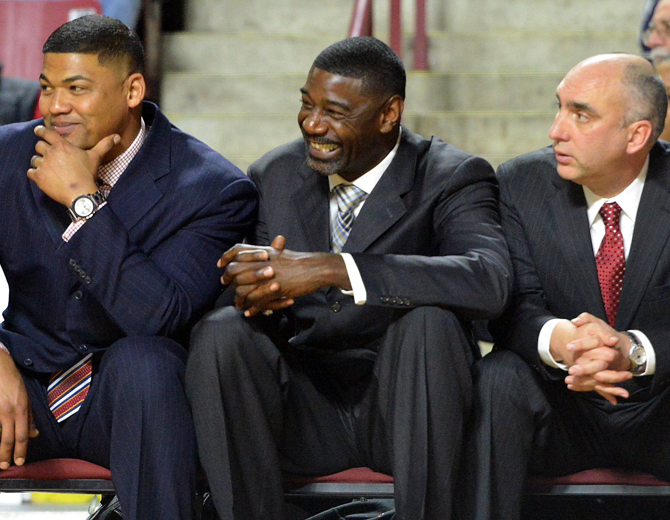 Kobe bryant, robin williams, and prince sitting at a bar