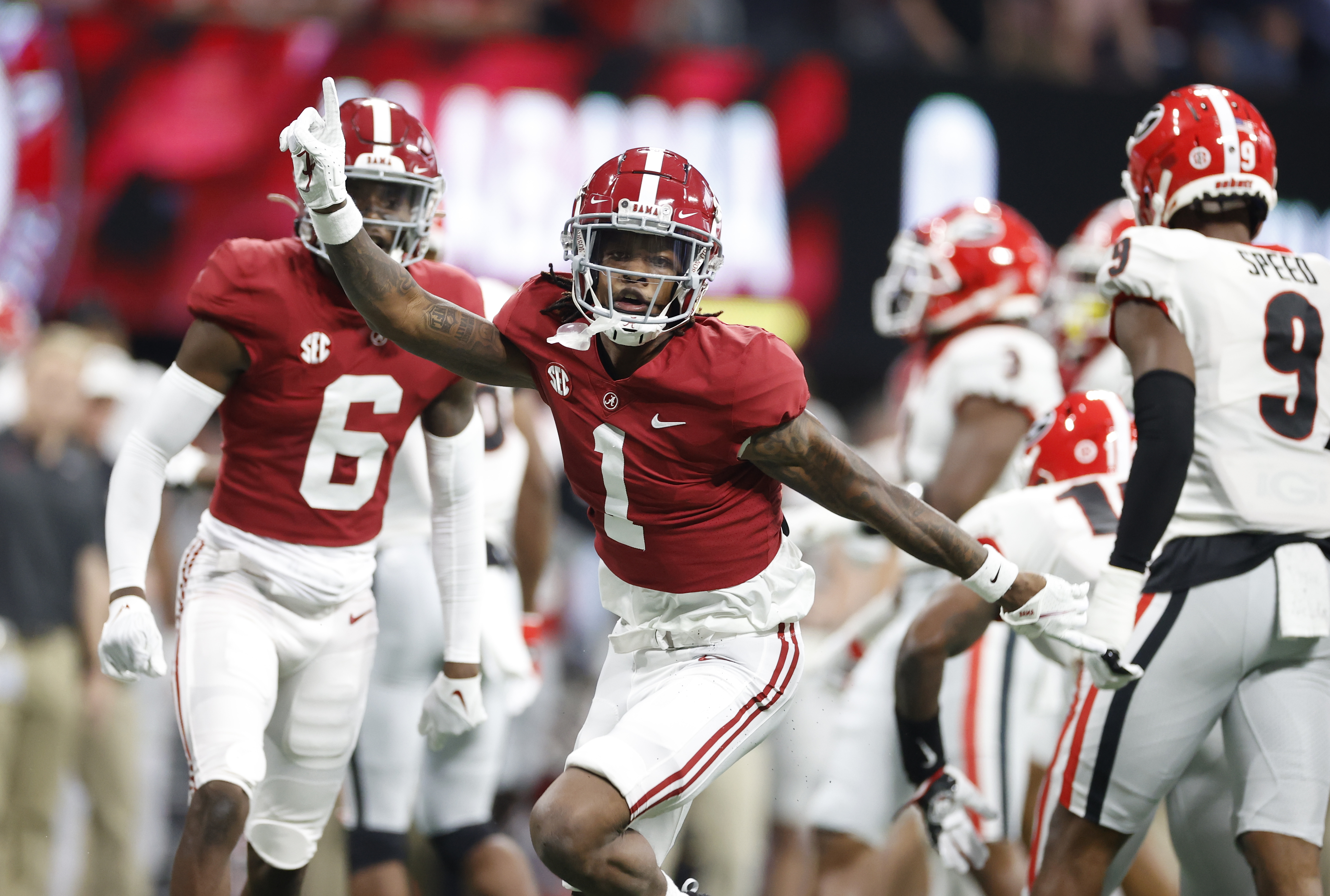 King Henry Gets a New Crown - Touchdown Alabama - Alabama Football