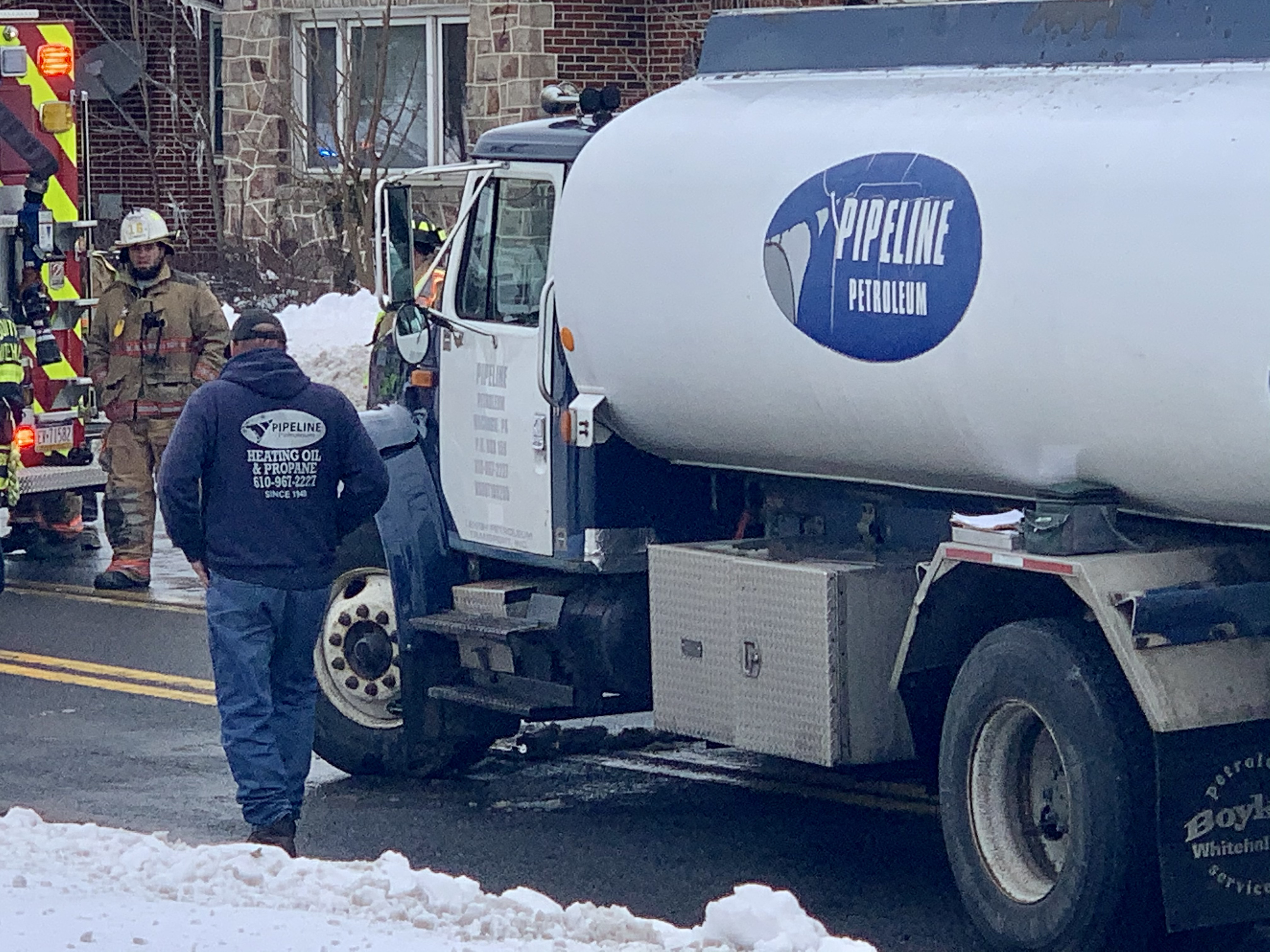 1 injured in tanker truck crash that closed Route 309 ...