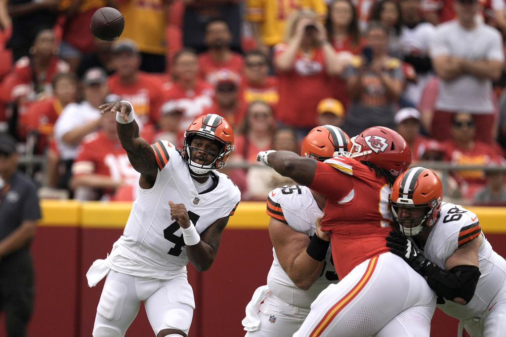 Cleveland Browns defensive end Ogbo Okoronkwo (54) rushes against Kansas  City Chiefs offensive tackle Prince Tega Wanogho (76) during an NFL  preseason football game Saturday, Aug. 26, 2023, in Kansas City, Mo. (