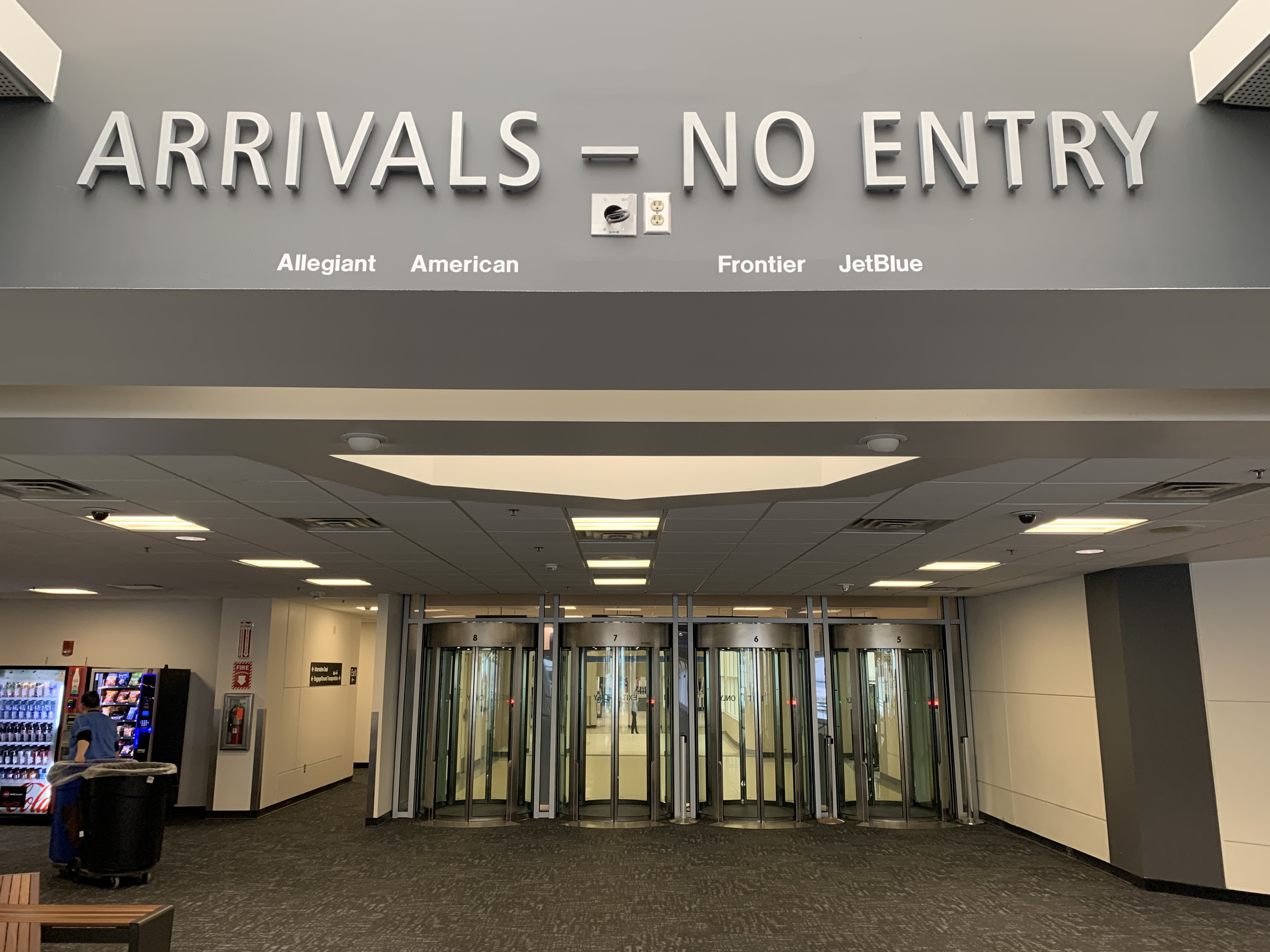 Syracuse airport will get rid of those unusual exit pods