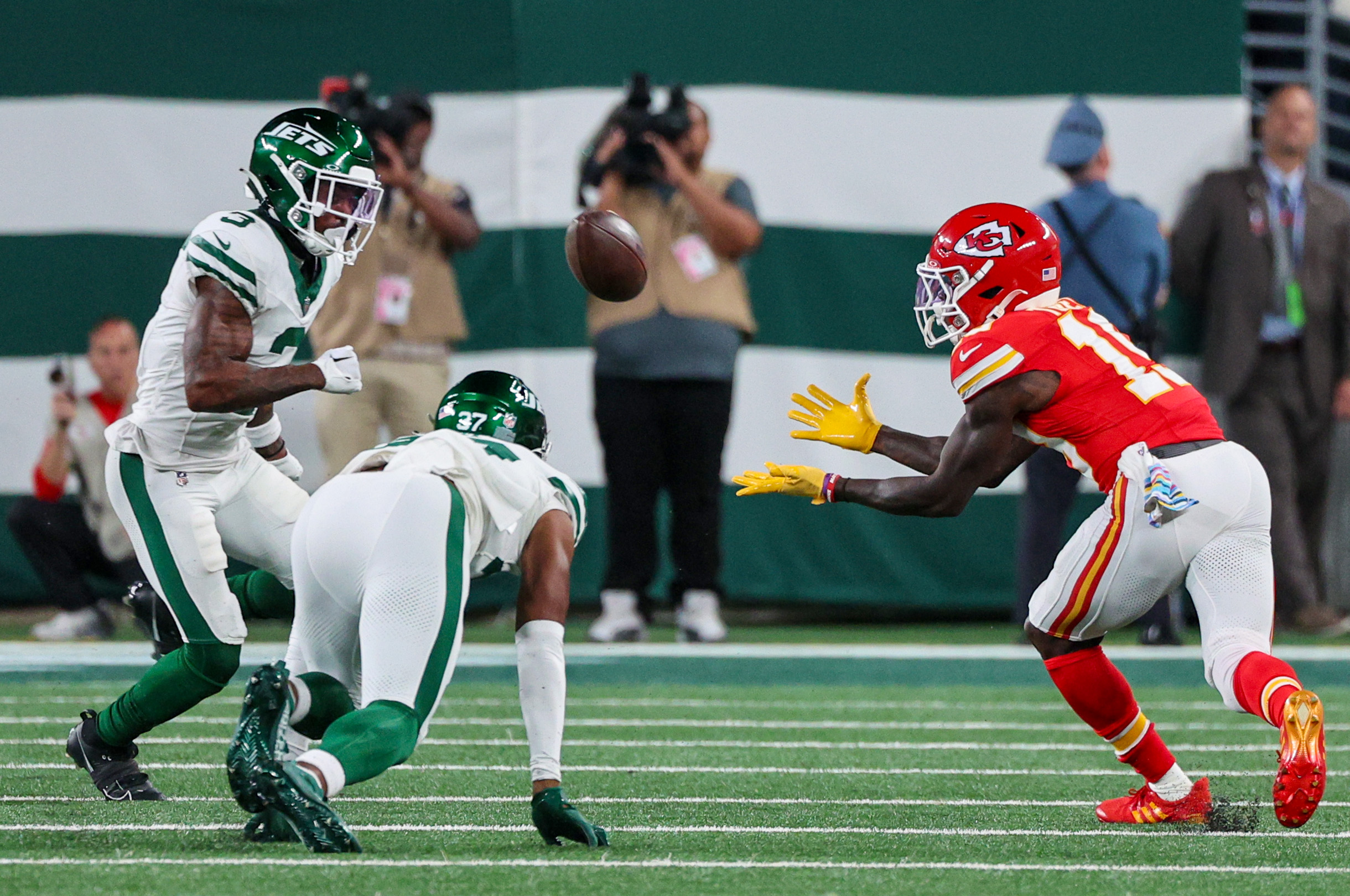 Jets' Sauce Gardner: Mac Jones cheap-shotted me in the meatballs