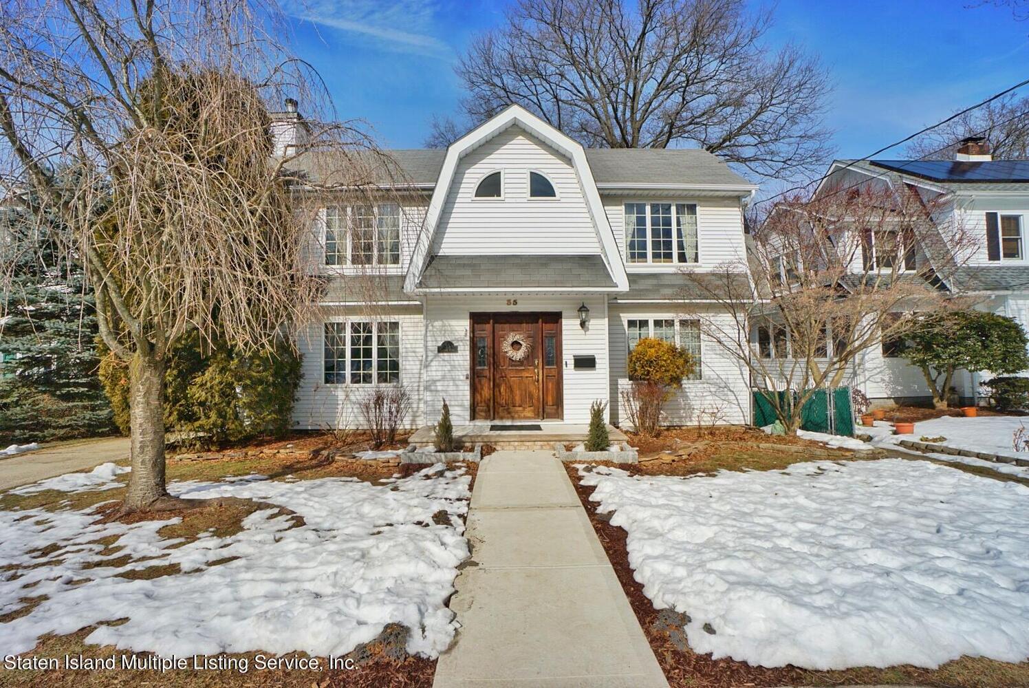 Staten Island Home of the Week: ‘Seclusion, privacy and convenience ...