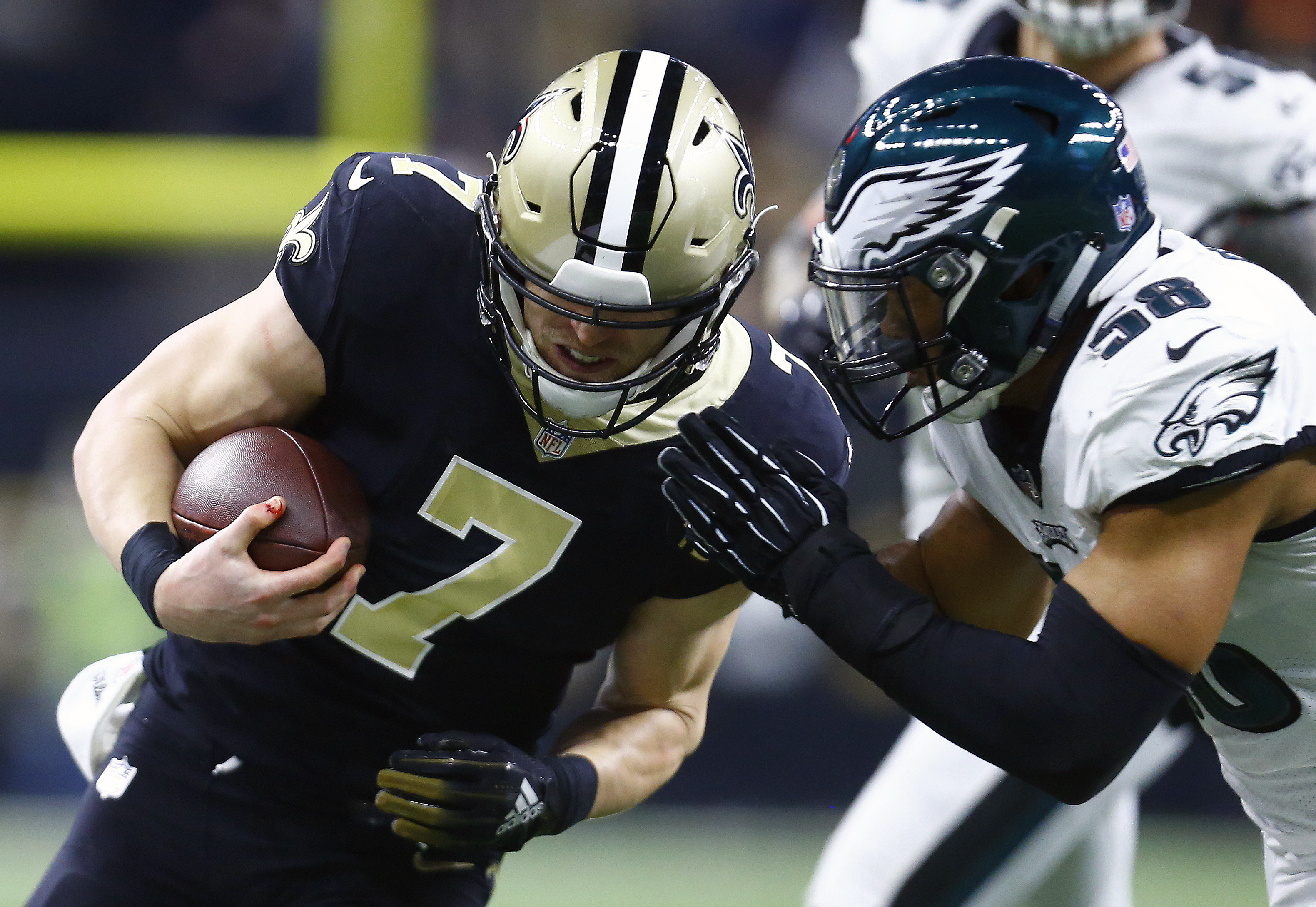 Watch: Marcus Davenport and Jordan Mailata wrestle on field during Eagles  vs. Saints