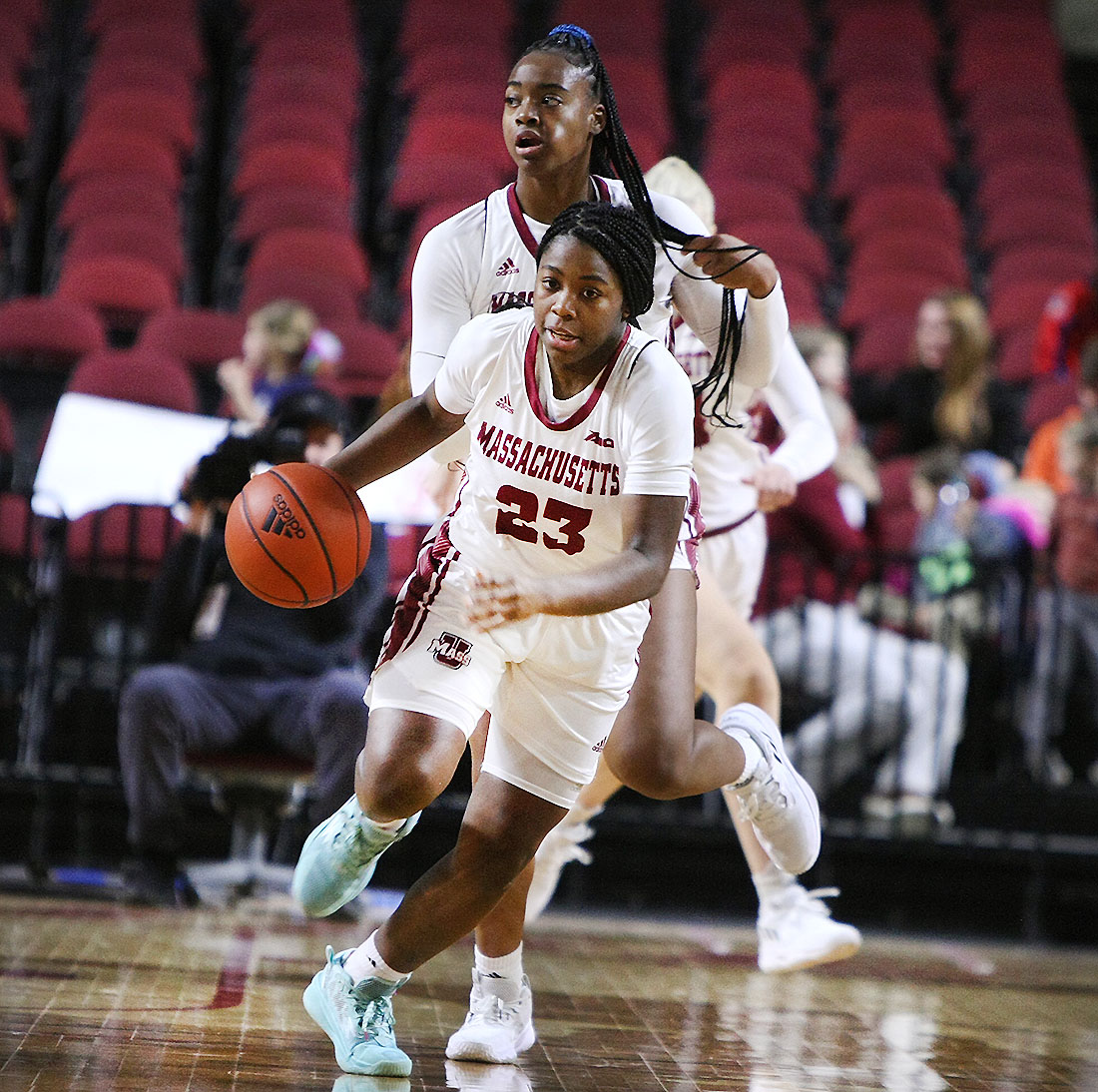 UMass Women's Basketball vs Saint Bonaventure 12/31/22 - masslive.com