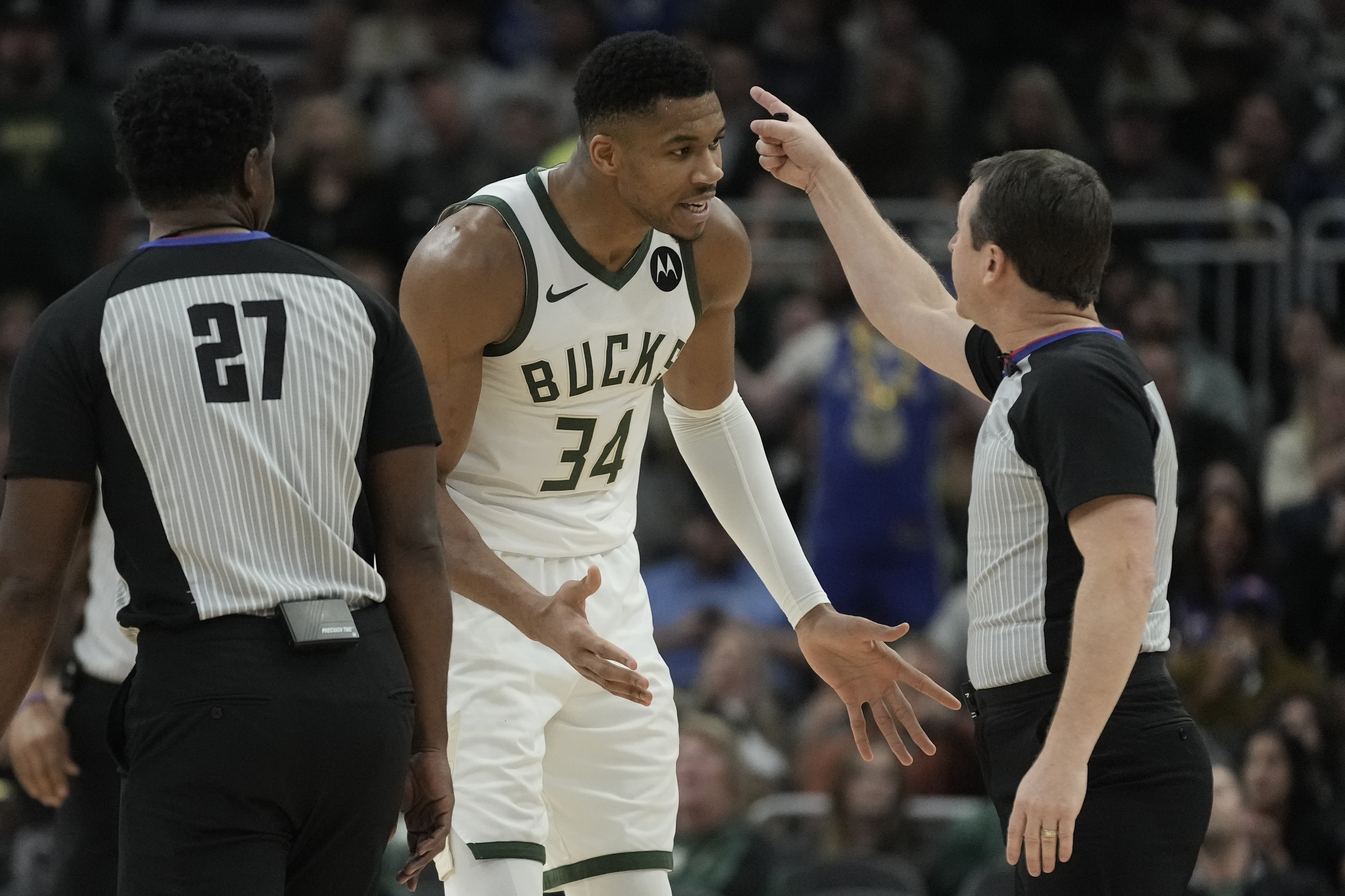 How to watch Milwaukee Bucks vs. Boston Celtics 11 22 23 FREE