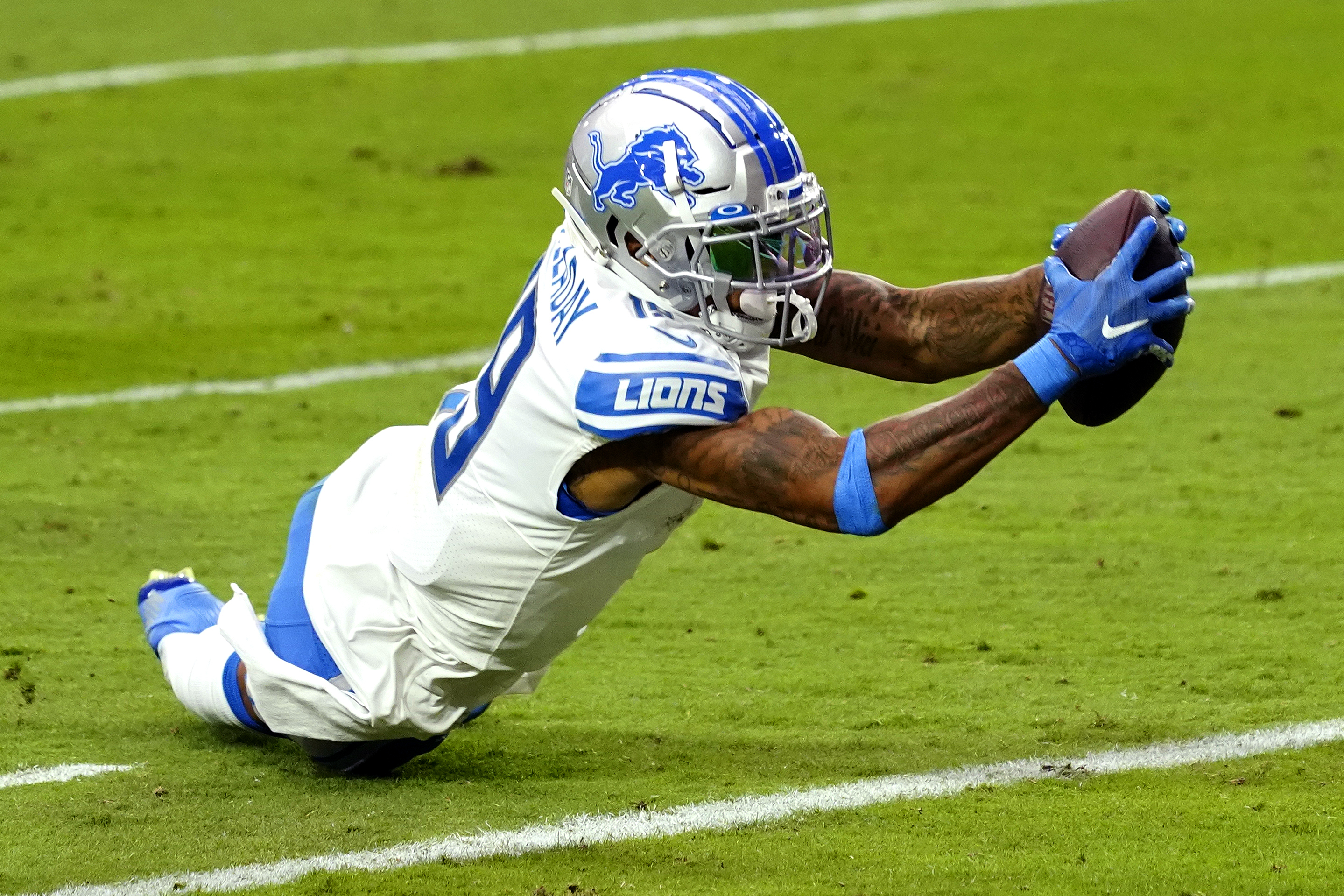 Detroit Lions wide receiver Kenny Golladay (19) during warm ups