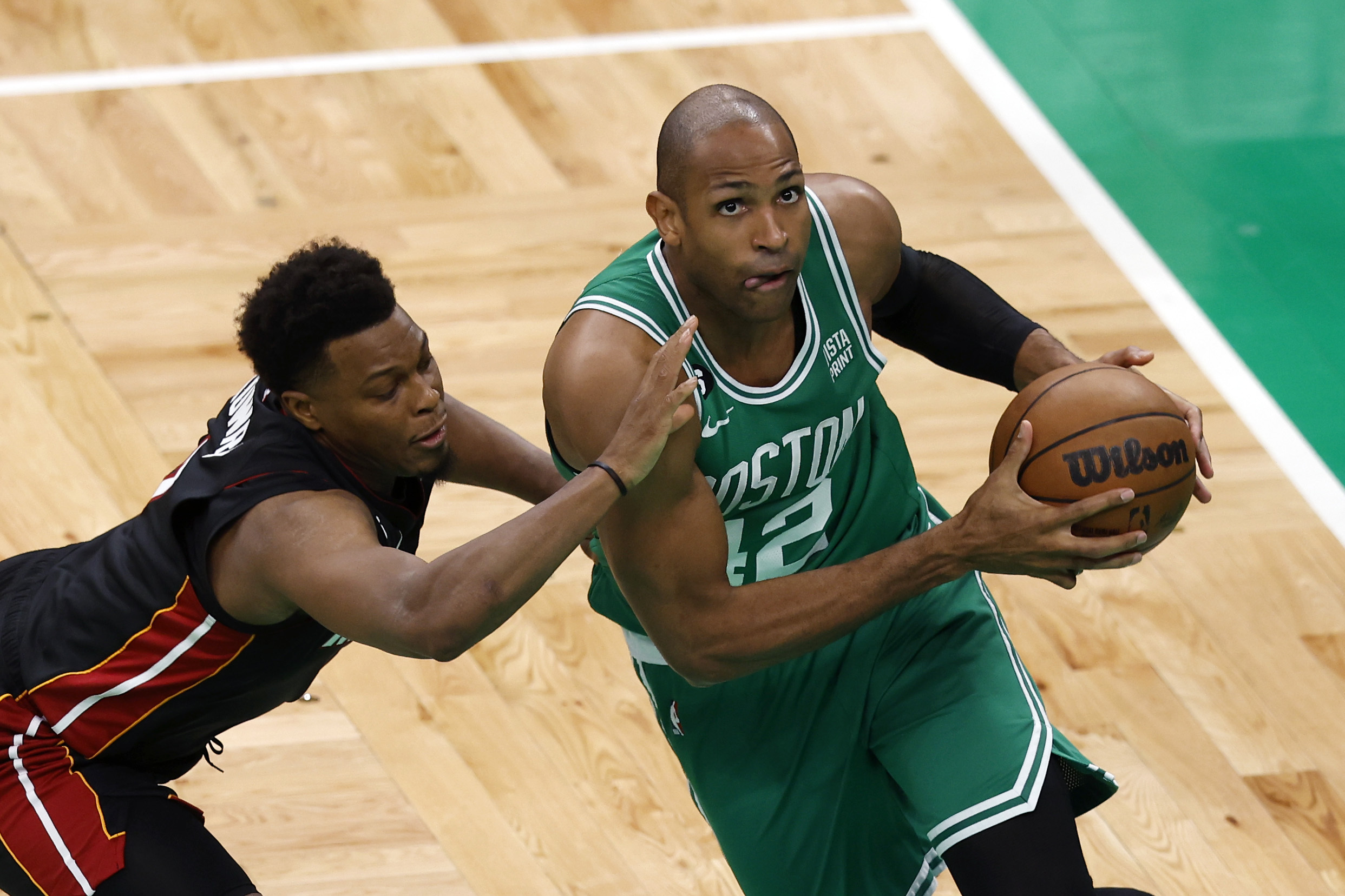 Boston Celtics Beat Miami Heat in Game 7 for Trip to N.B.A. Finals - The  New York Times