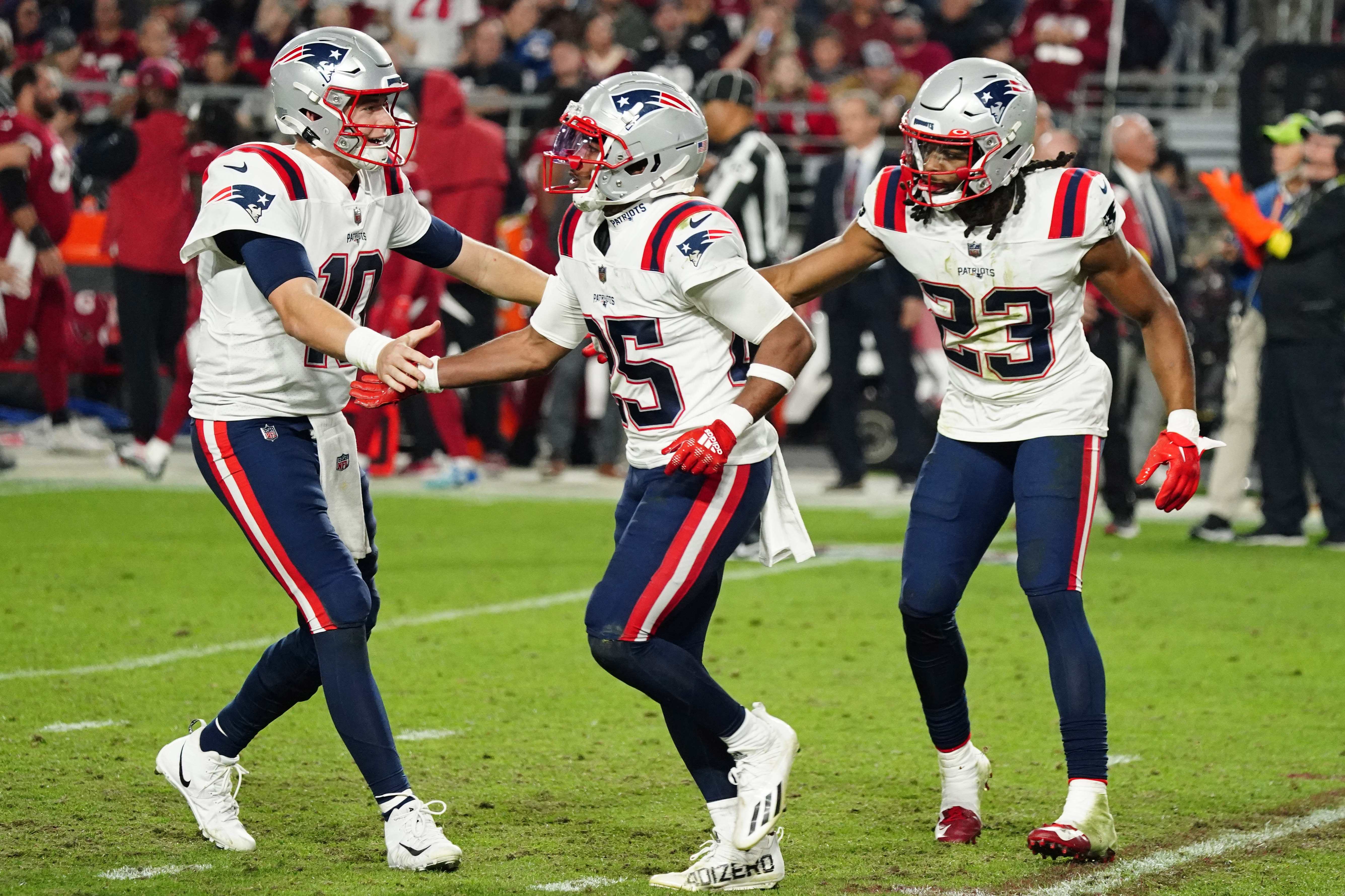 New England Patriots vs. Las Vegas Raiders odds for NFL Week 15 game