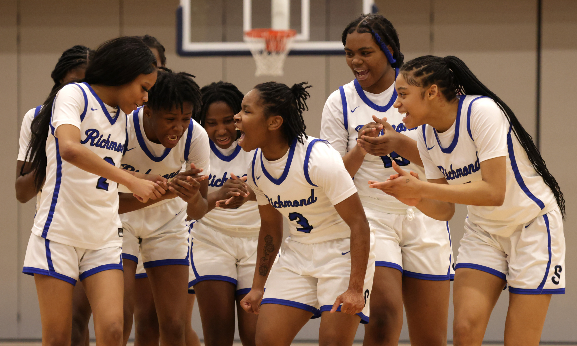 Richmond Heights vs St. Thomas Aquinas Div IV Northeast District ...