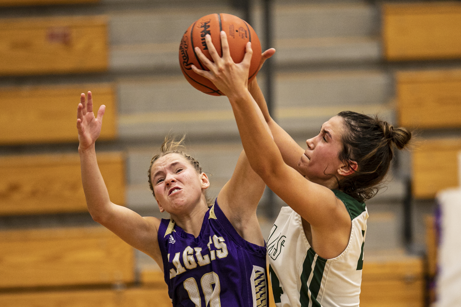 Schoolcraft Eagles defeat Hartford Indians