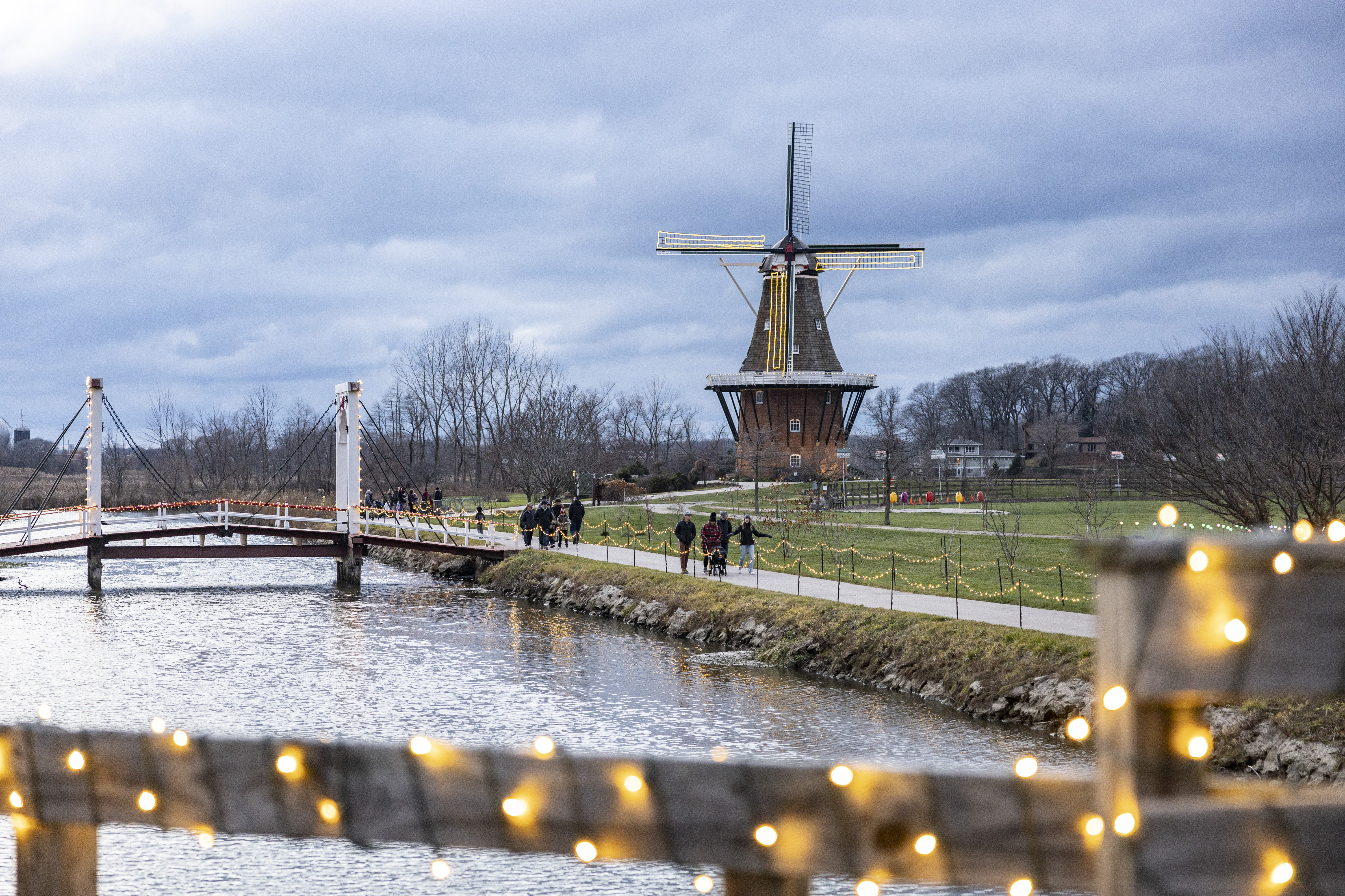 'Magic at the Mill' returns to Holland's Windmill Island Gardens ...
