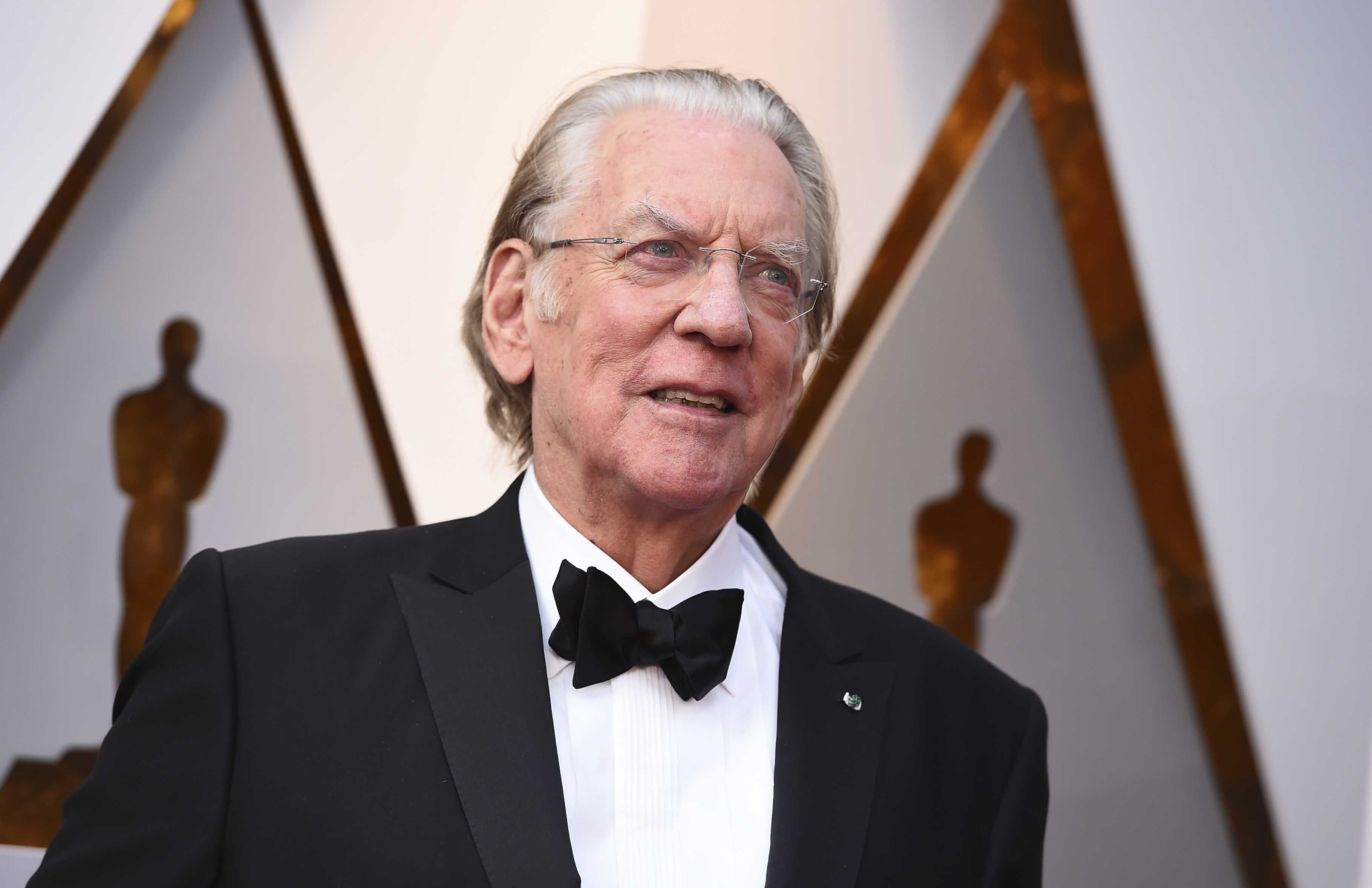 The late Donald Sutherland was an iconic coach, and a pot-smoking prof, in  2 Oregon movies