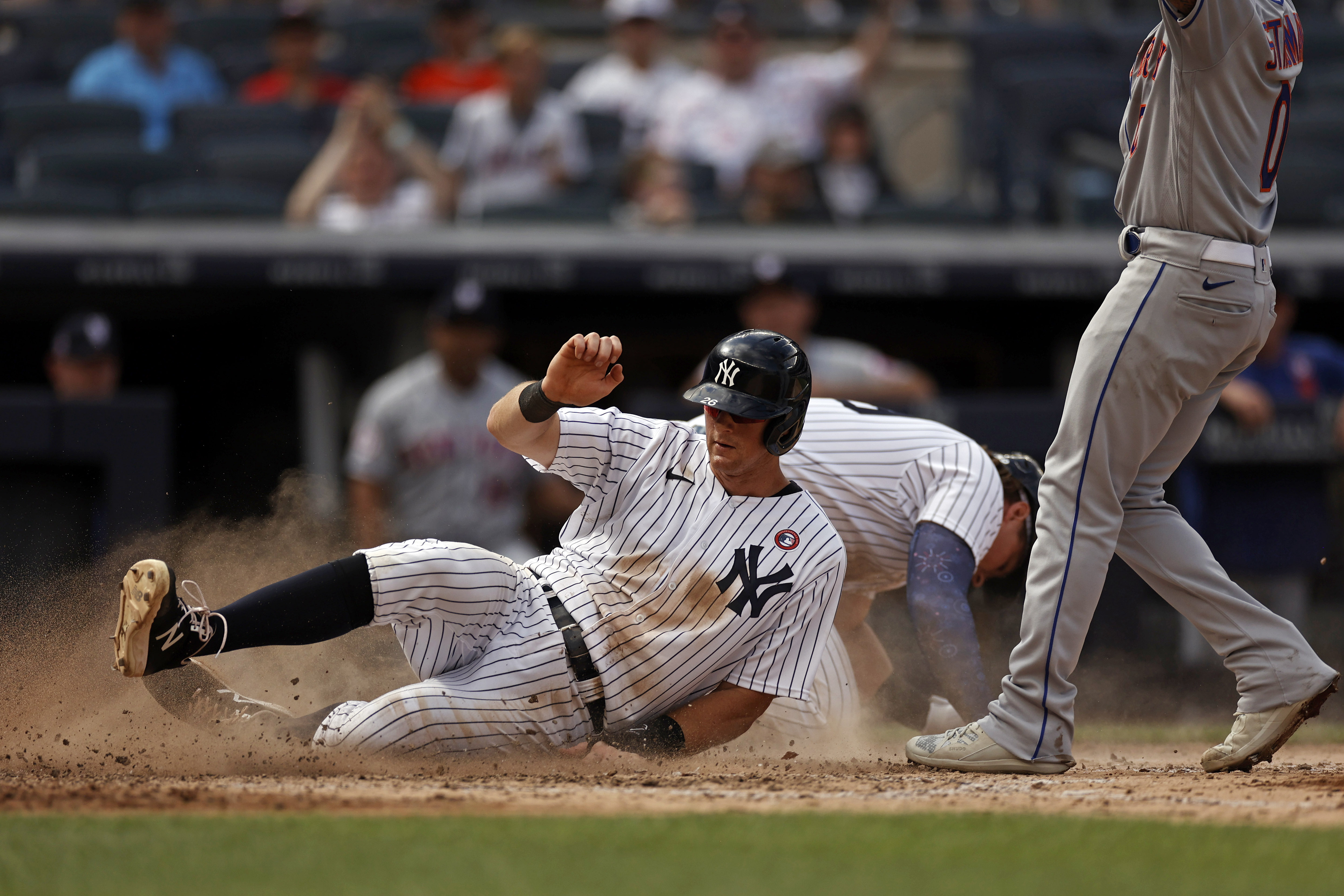 Yankees Survive Aroldis Chapman's Troubles and Beat the Mets Again