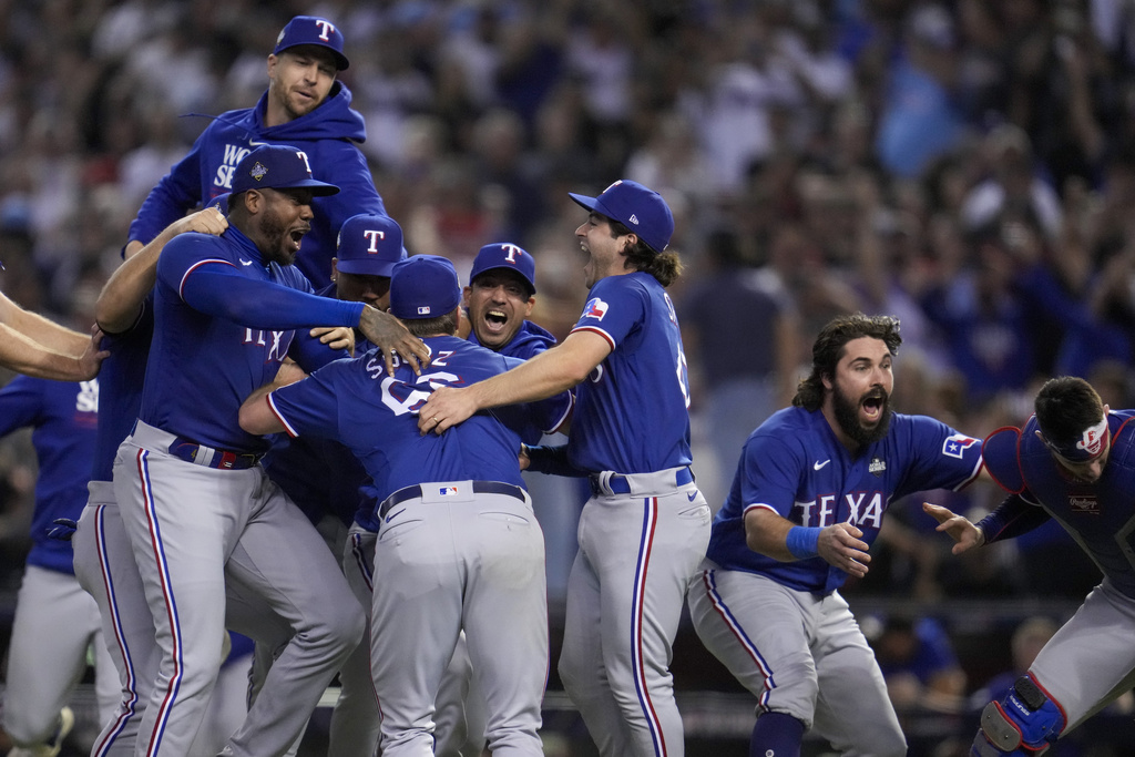 Rangers take out D-backs for franchise's 1st World Series title - ESPN