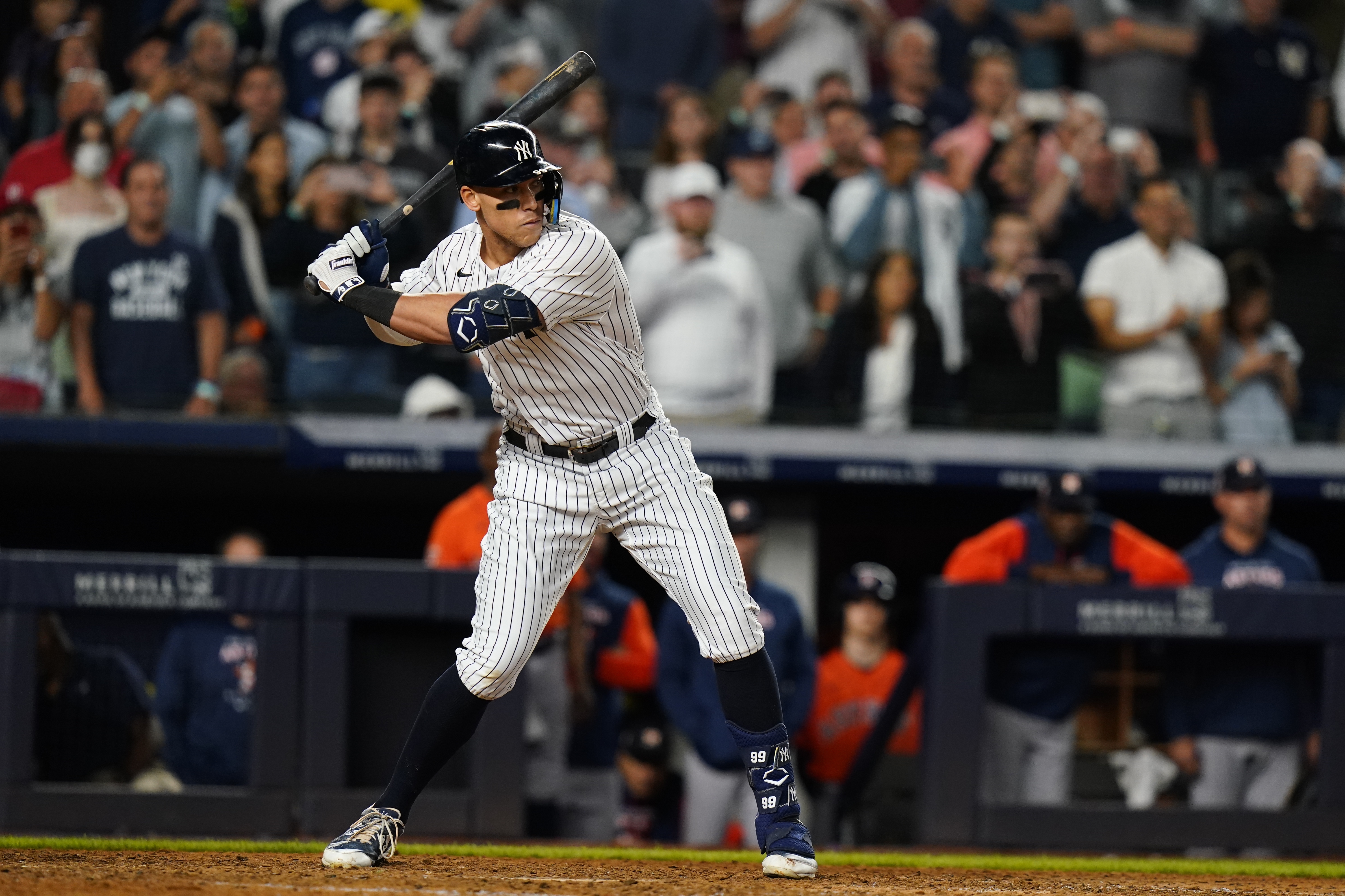 Yankees stun Astros, 7-6, on Aaron Judge's walk-off, Aaron Hicks