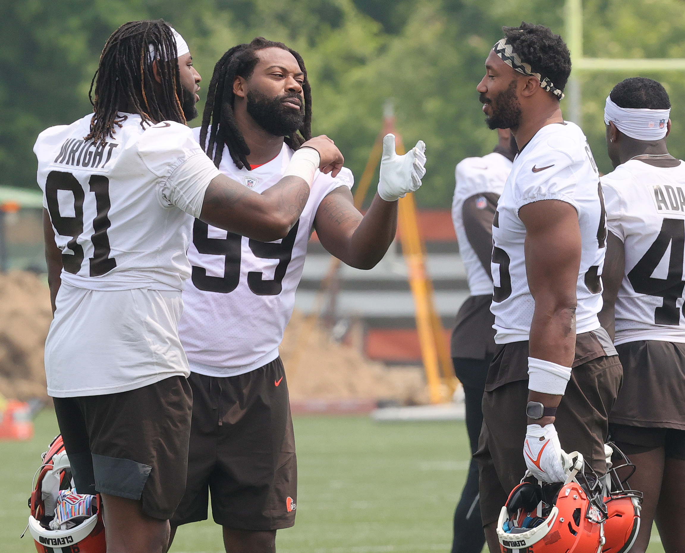 Browns defensive end Alex Wright is learning everything he can from Myles  Garrett and Jadeveon Clowney 