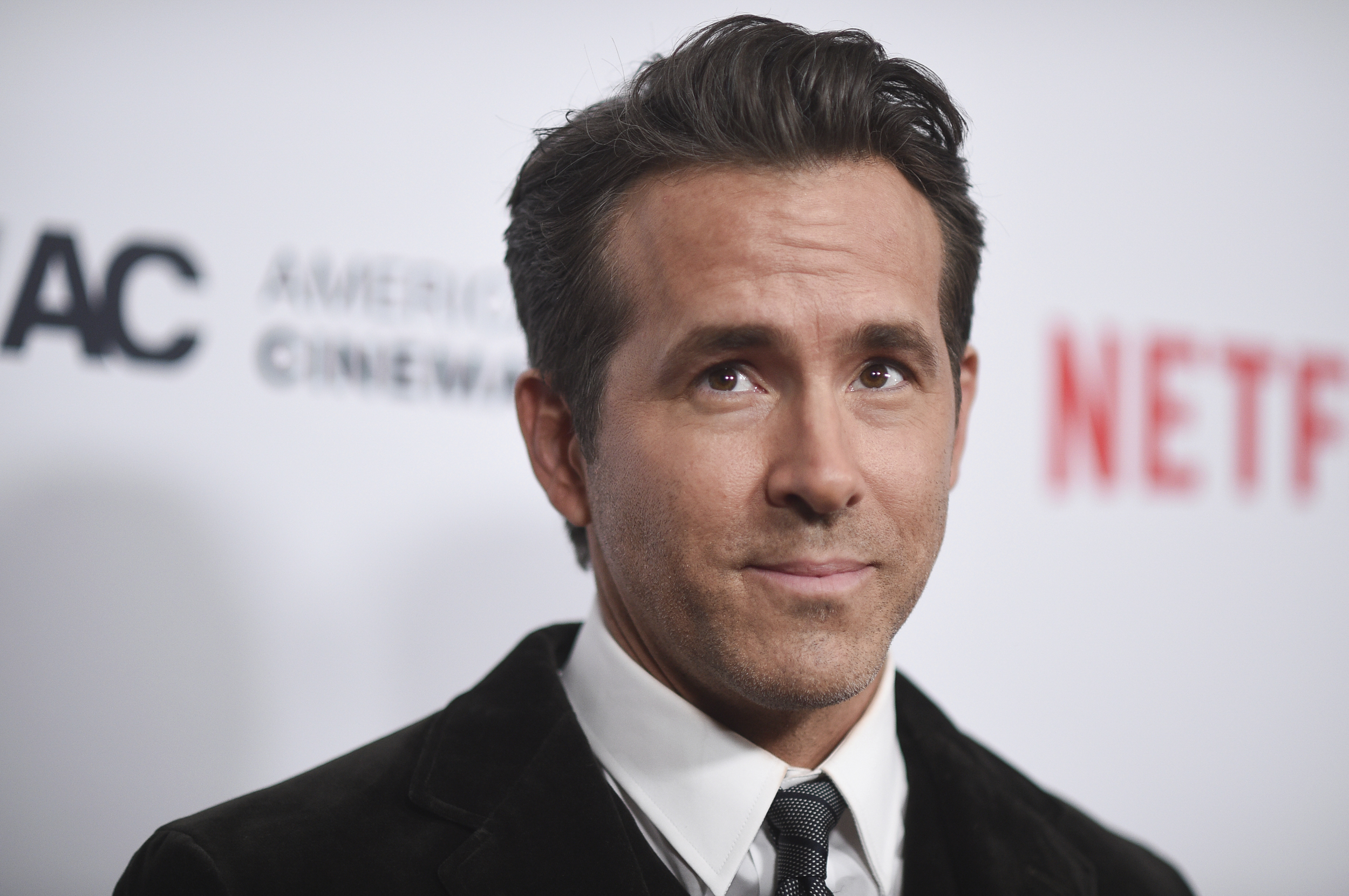 Ryan Reynolds sells his company to T-Mobile, Entertainment