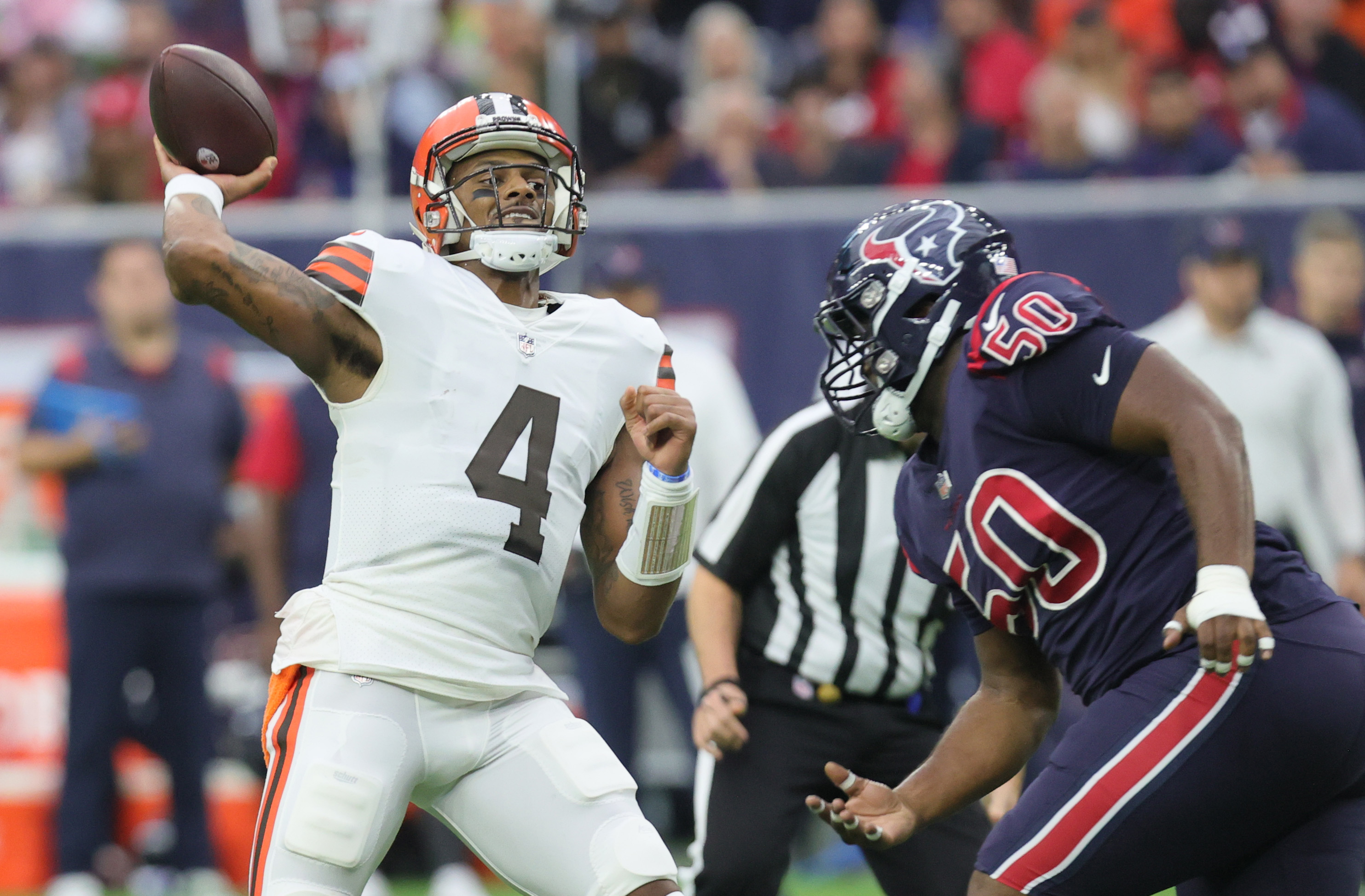 Deshaun Watson returns from 11-game suspension with some support, many boos