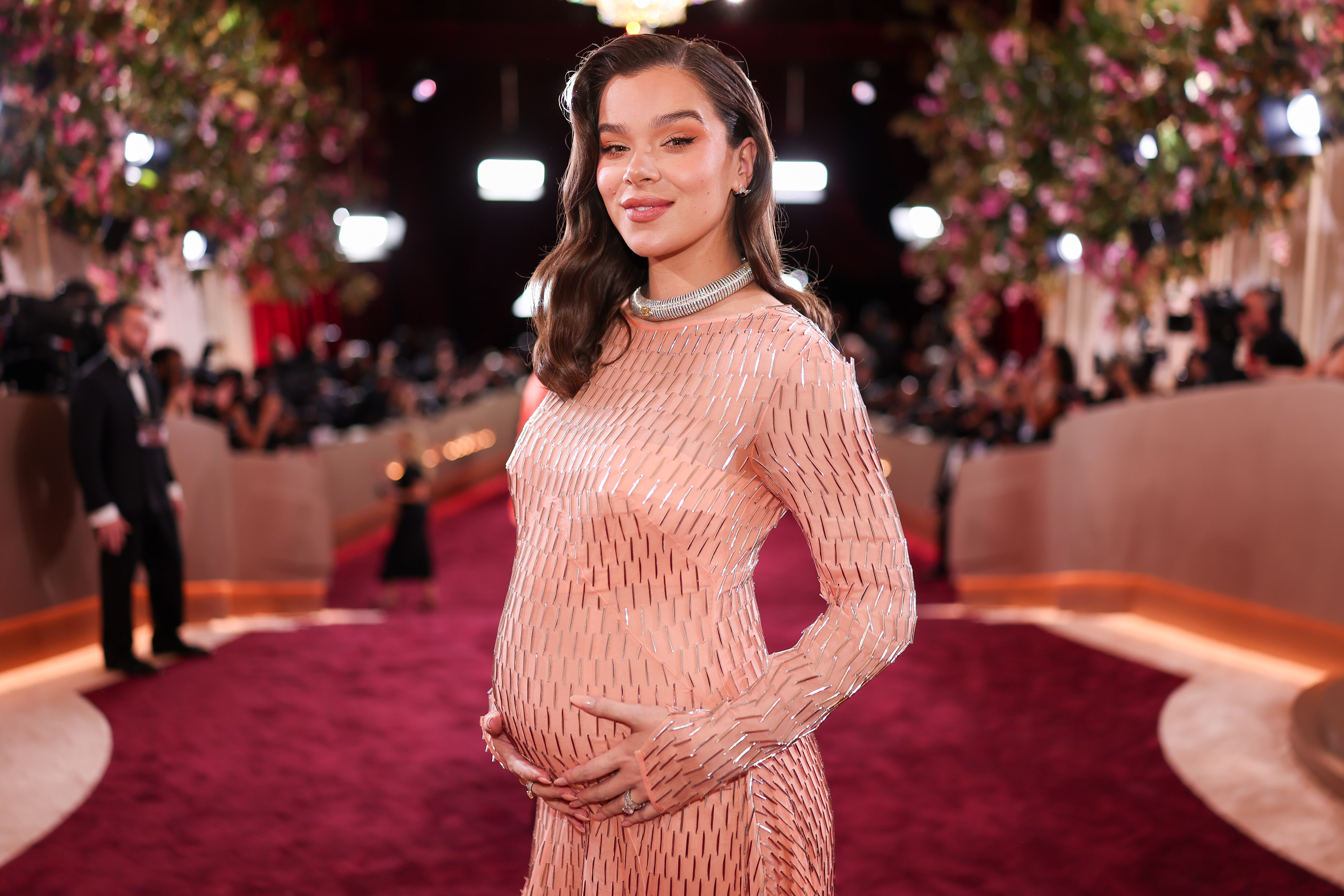 Josh Allen drools over wife Hailee Steinfeld at Golden Globes; Buffalo  Bills get shoutout - syracuse.com