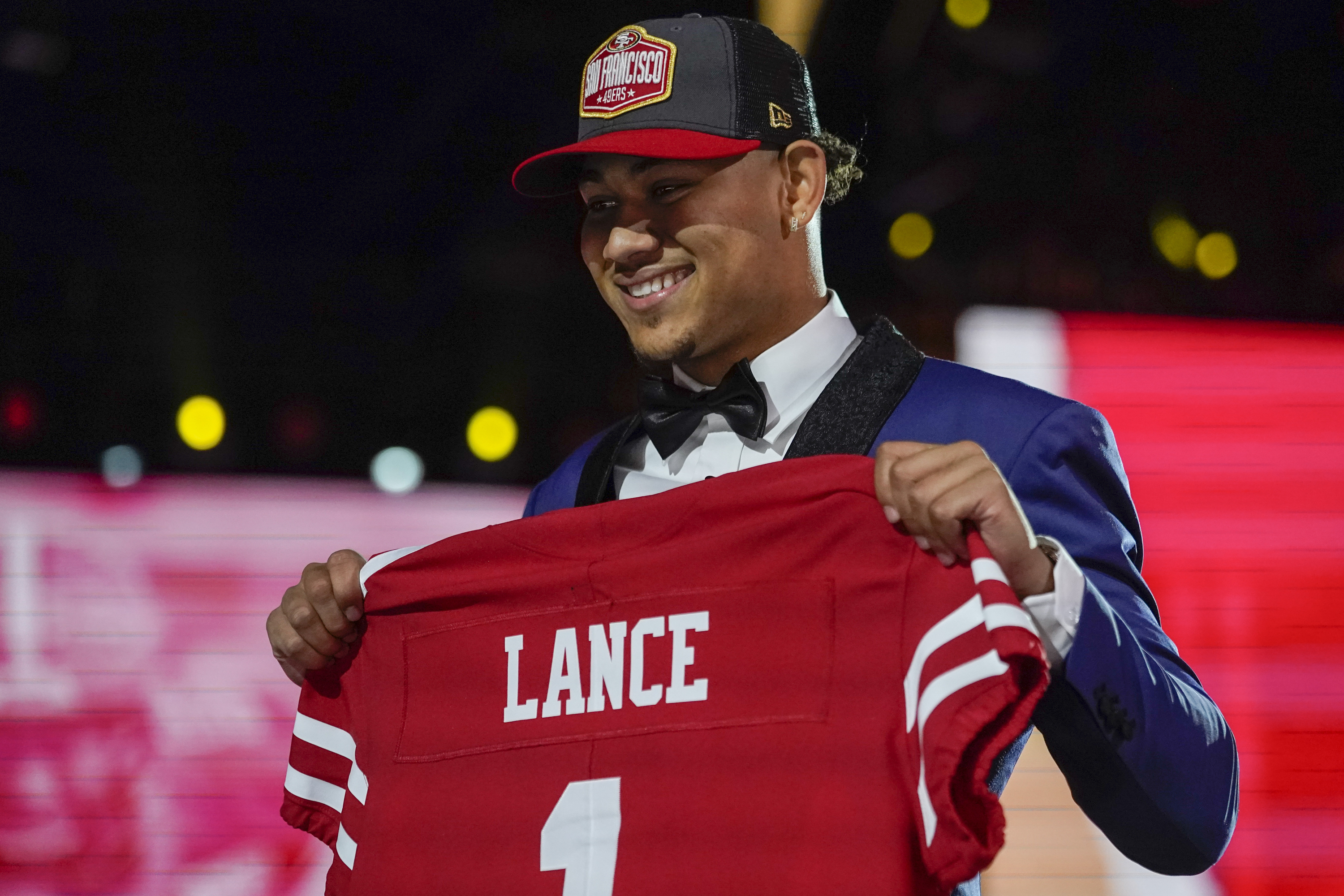 49ers Select Trey Lance with the 3rd pick in the 2021 NFL Draft