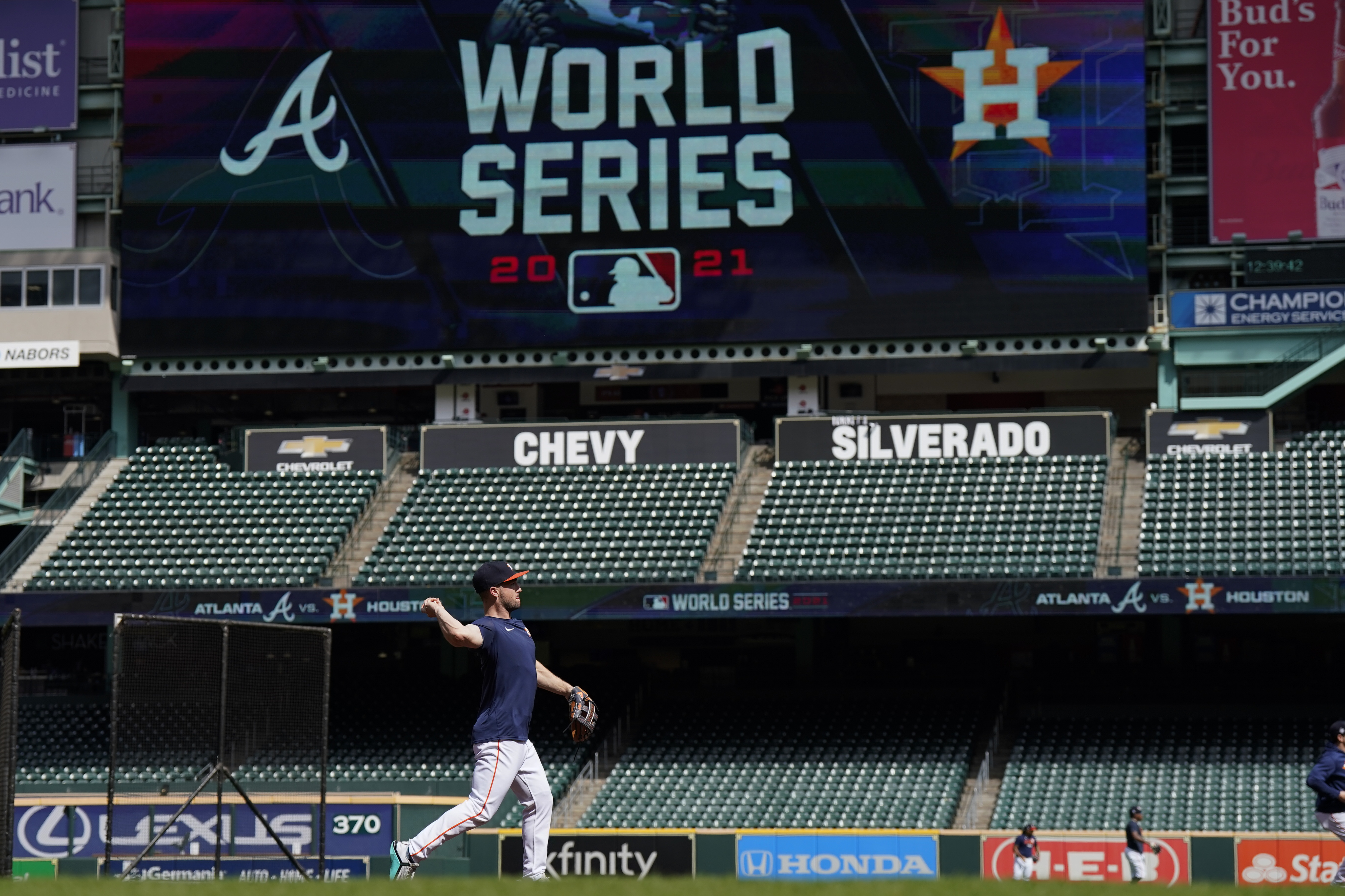 PHOTOS: Braves And Astros Meet In World Series 2021