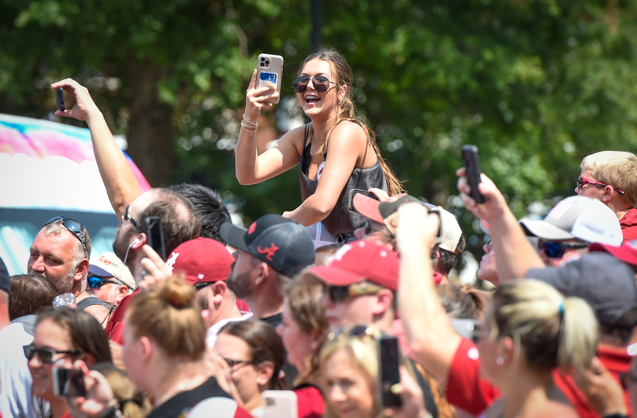 Georgia and Alabama fans brace rainy weather to tailgate ahead of the SEC  championship game, Gameday