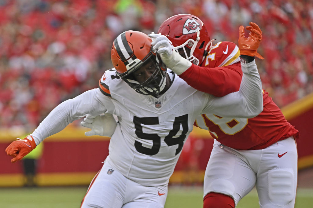 Browns QB Deshaun Watson shakes off rocky start to put 2 TDs on board vs.  Chiefs in preseason finale 