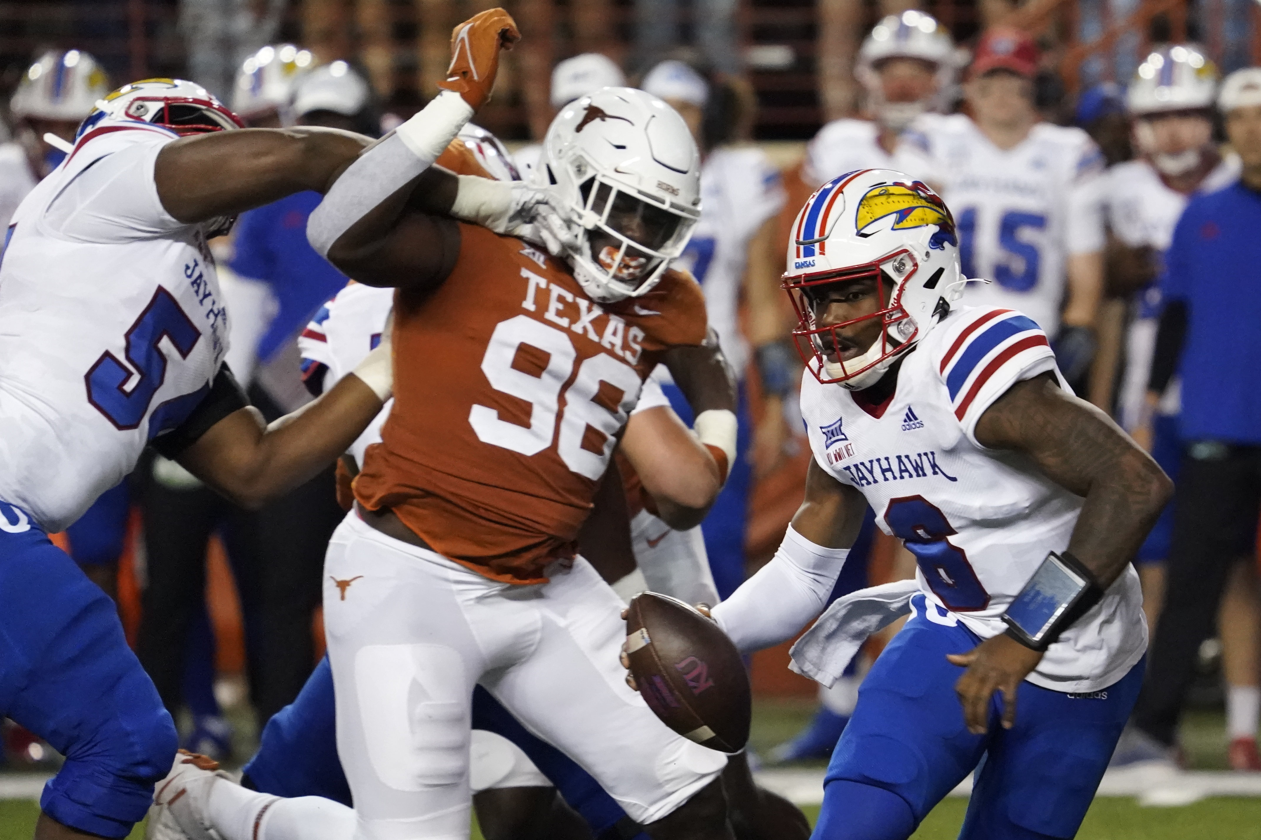 Longhorns' Moro Ojomo drafted by Philadelphia Eagles