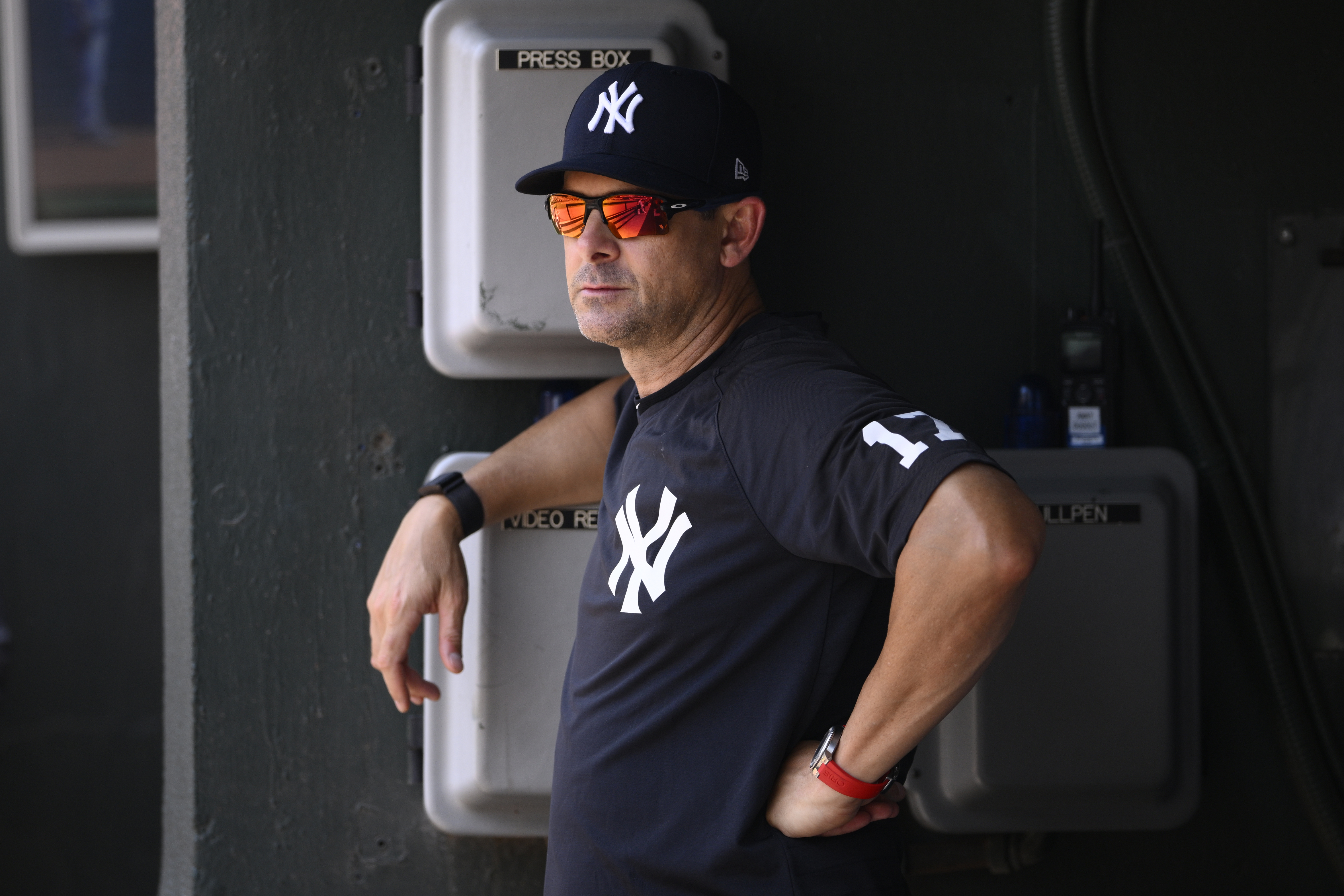 Aaron Boone, dressed in full Yankee uniform, asked by Angels security guard  for his credentials – New York Daily News