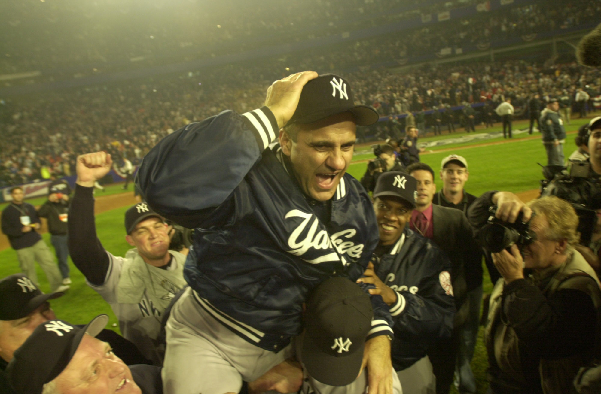 YES Network to host 20th anniversary roundtable on Yankees' 2000 World  Series win over Mets featuring Joe Torre, David Cone, Jorge Posada, Bernie  Williams, more 