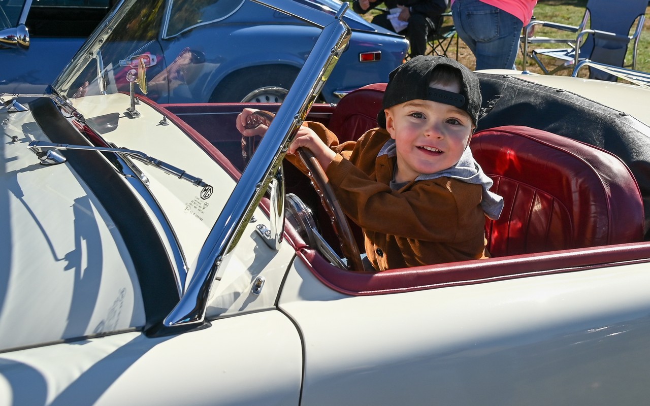 Brimfield Auto Show draws hundreds of enthusiasts (photos)