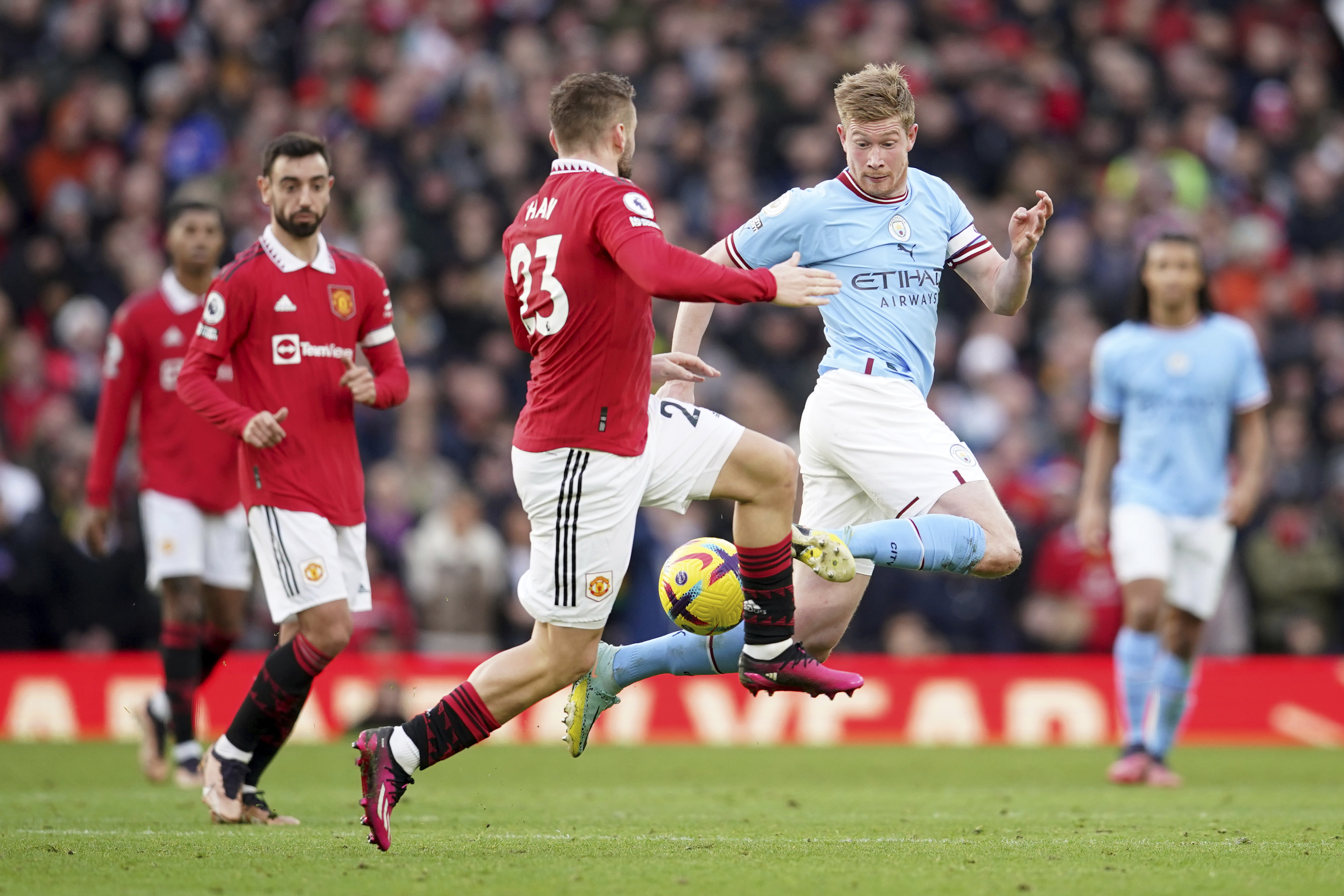 Manchester United vs Man City Derby Live Stream & Prediction