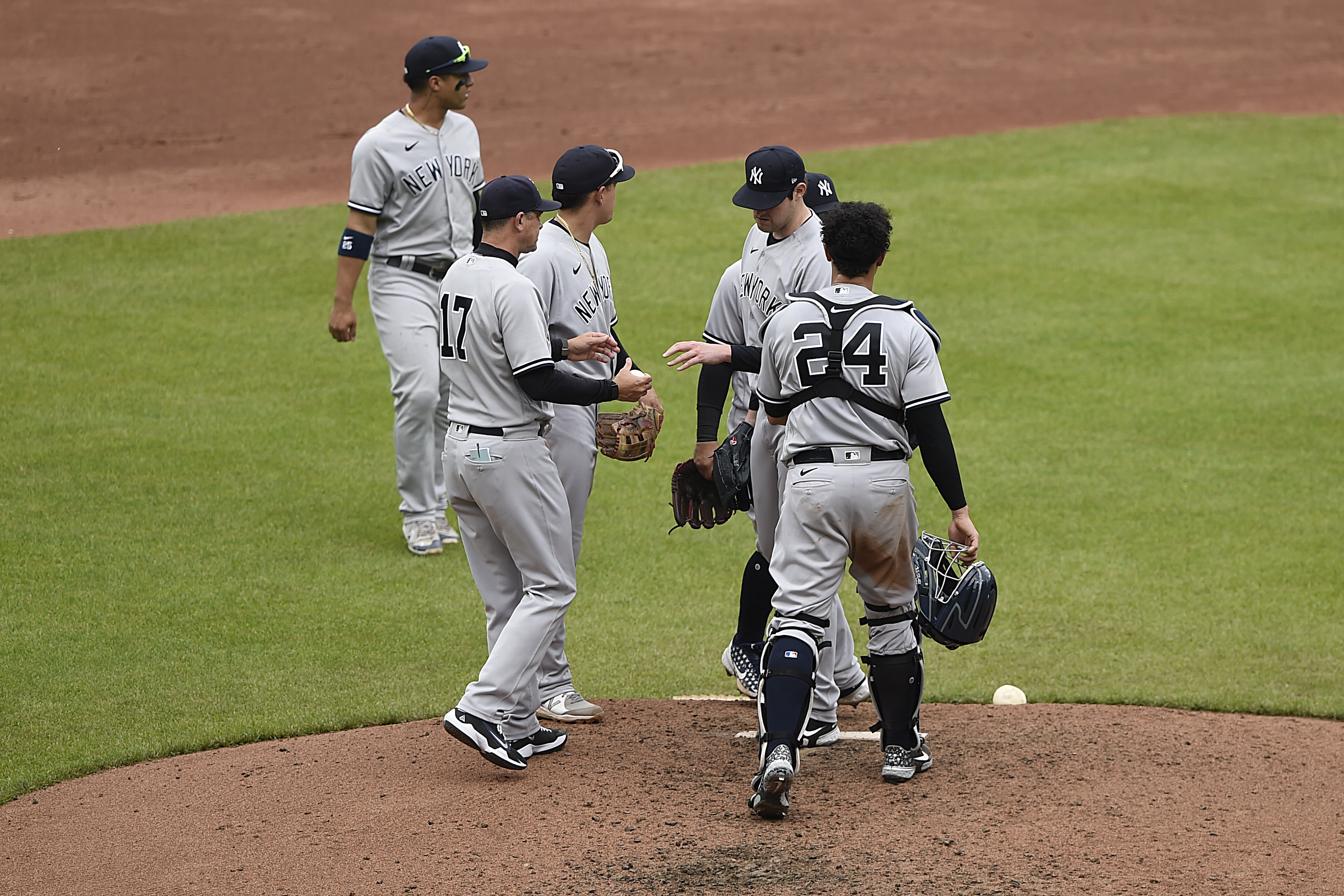 Yankees' Jordan Montgomery clearly didn't agree with Aaron Boone's