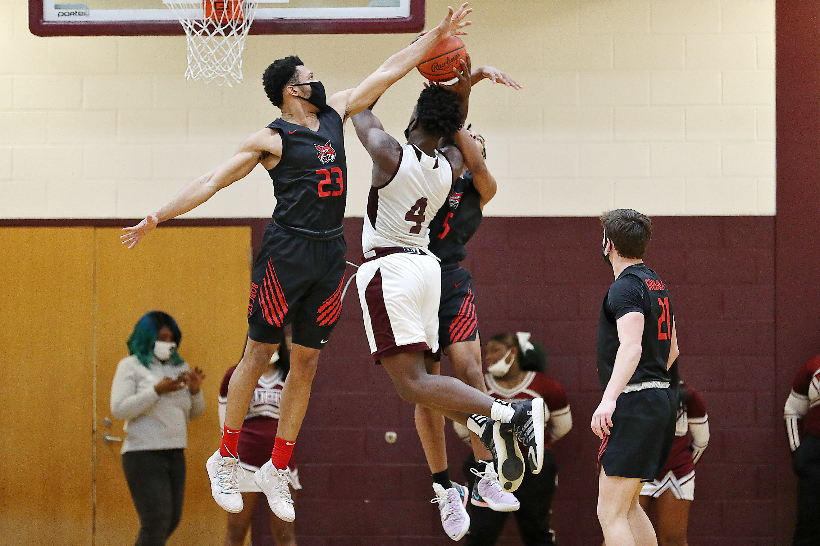 MHSAA basketball Grand Blanc at River Rouge March 5, 2021