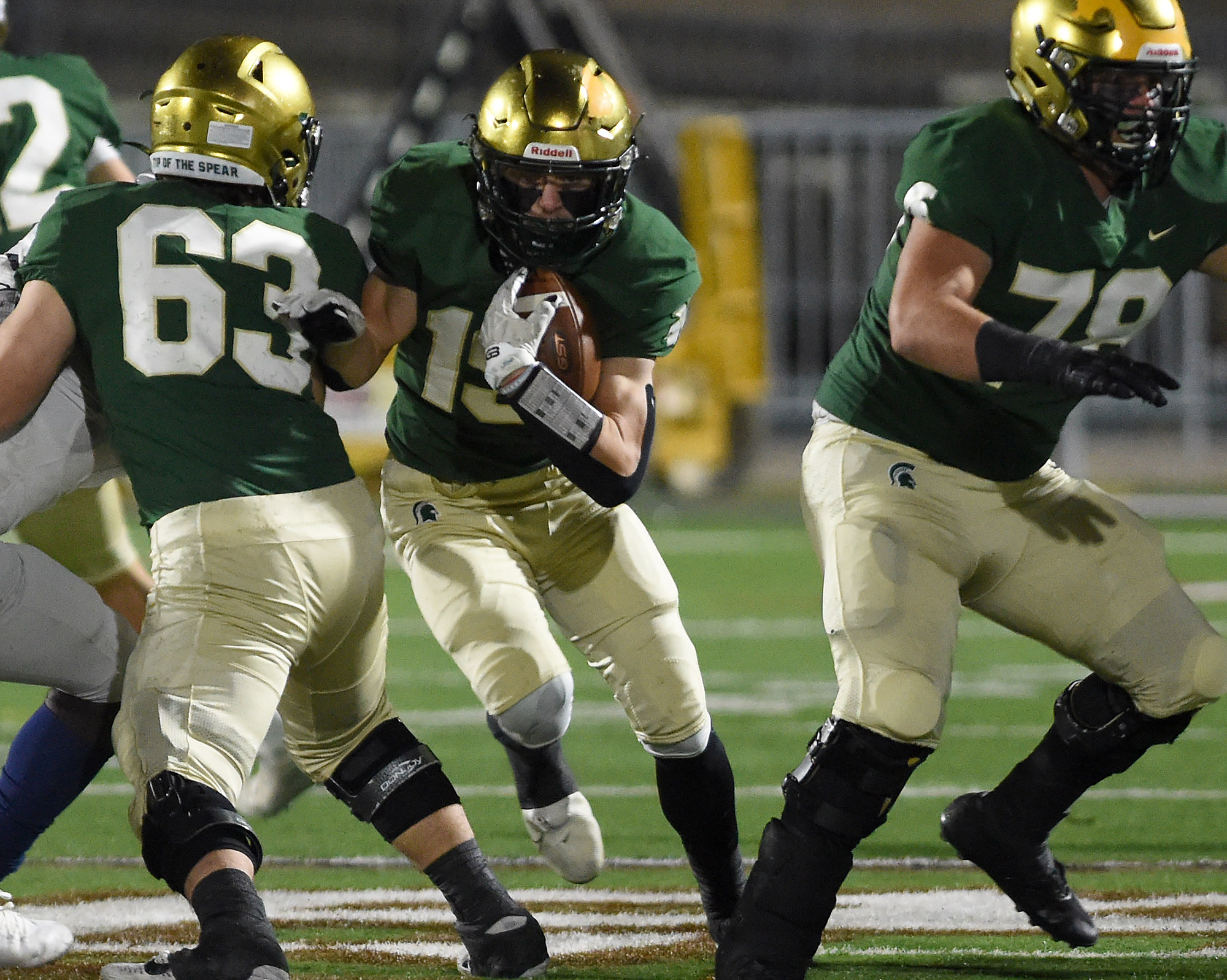 Clay-Chalkville vs. Mountain Brook football - al.com