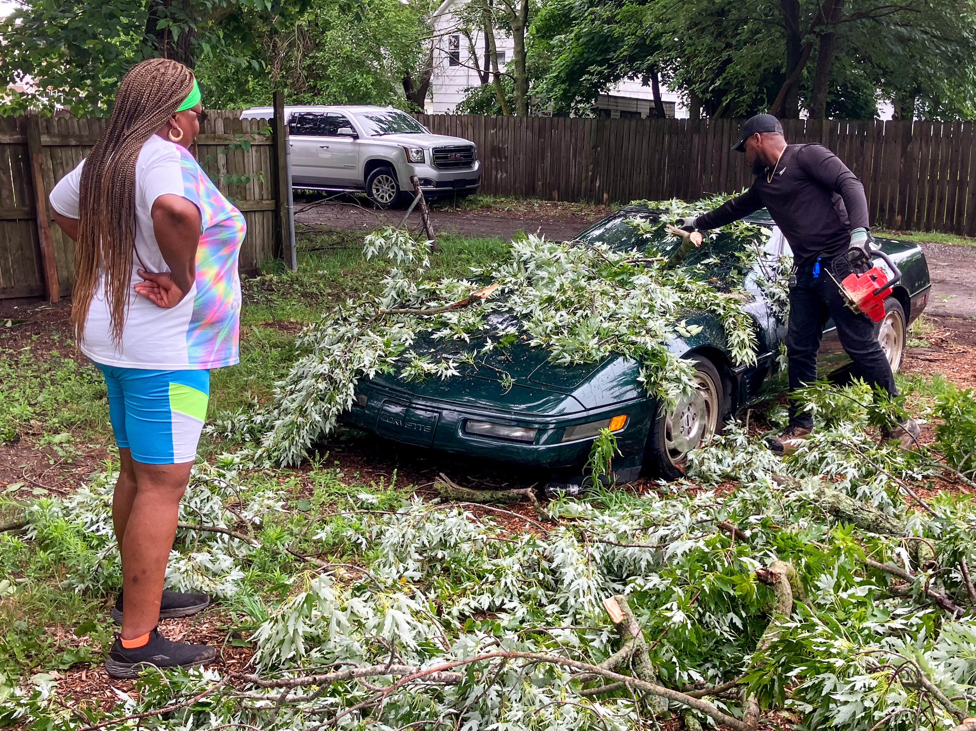 Storm leaves thousands in Muskegon without power, tree damage - mlive.com