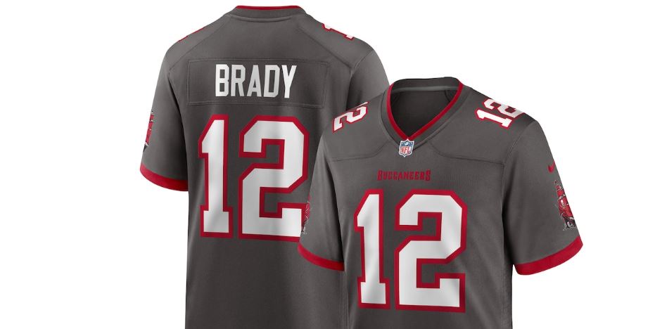 Tom Brady retirement: Shop Patriots, Buccaneers jerseys and more