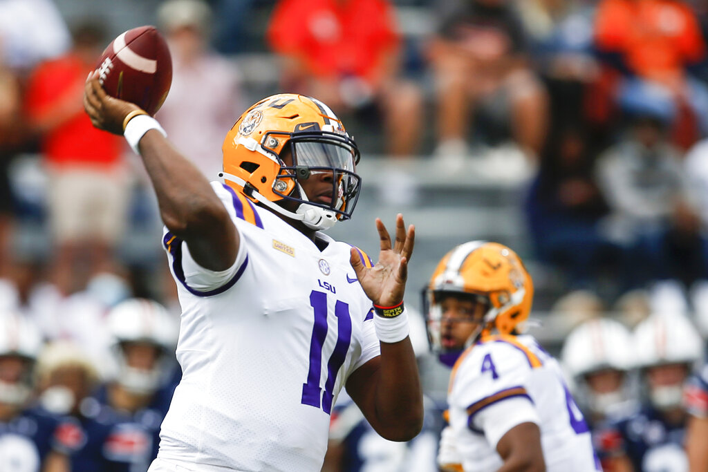 LSU QB rises to occasion in Auburn win