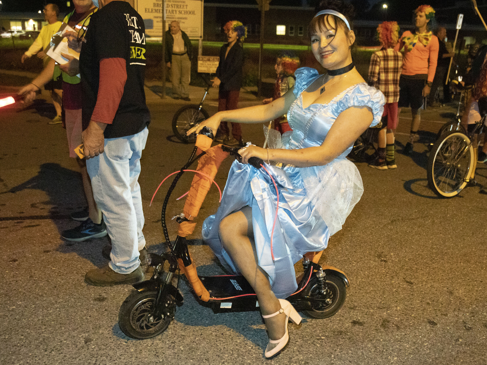 Mechanicsburg holds Halloween Parade after a year off due to COVID