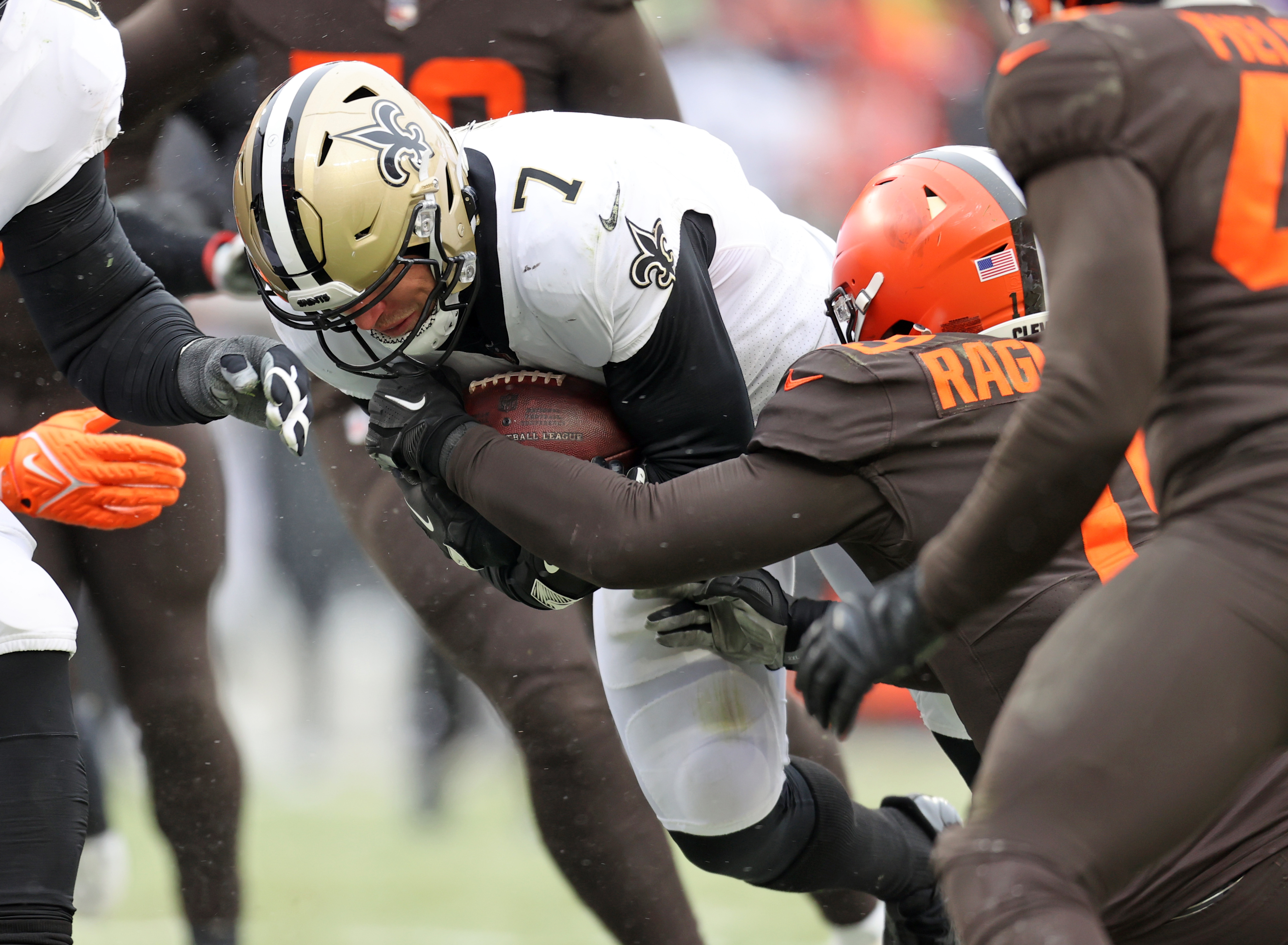 Photos: Week 16 - Saints at Browns Game Action