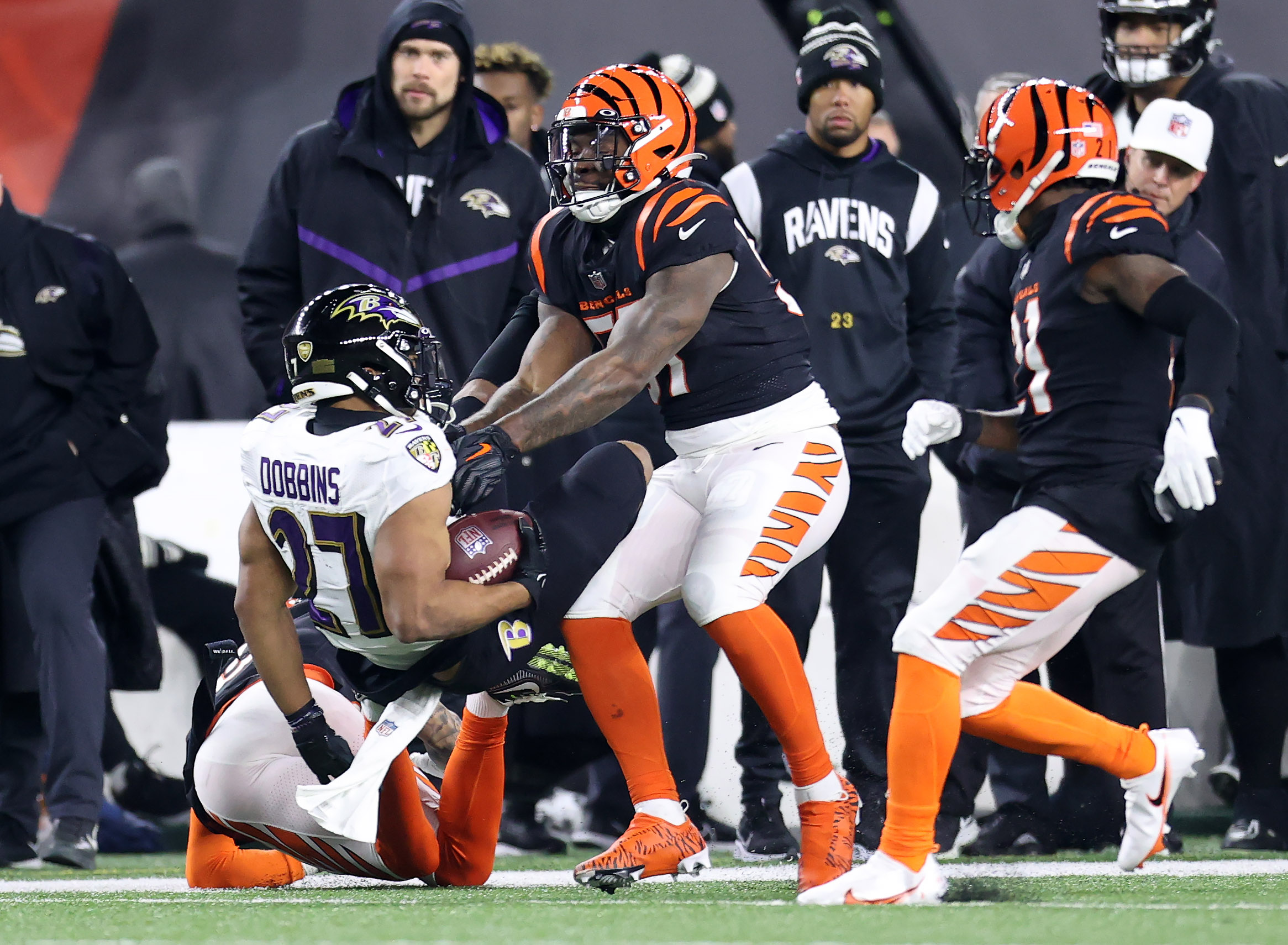 Huntley's fumble ends Ravens' season with Jackson back home