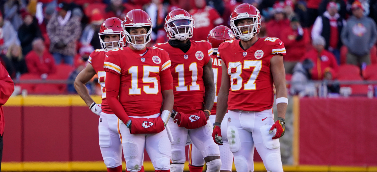 Kansas City Chiefs vs. Los Angeles Chargers: How to watch Sunday Night  Football live for free (11/20/22) 