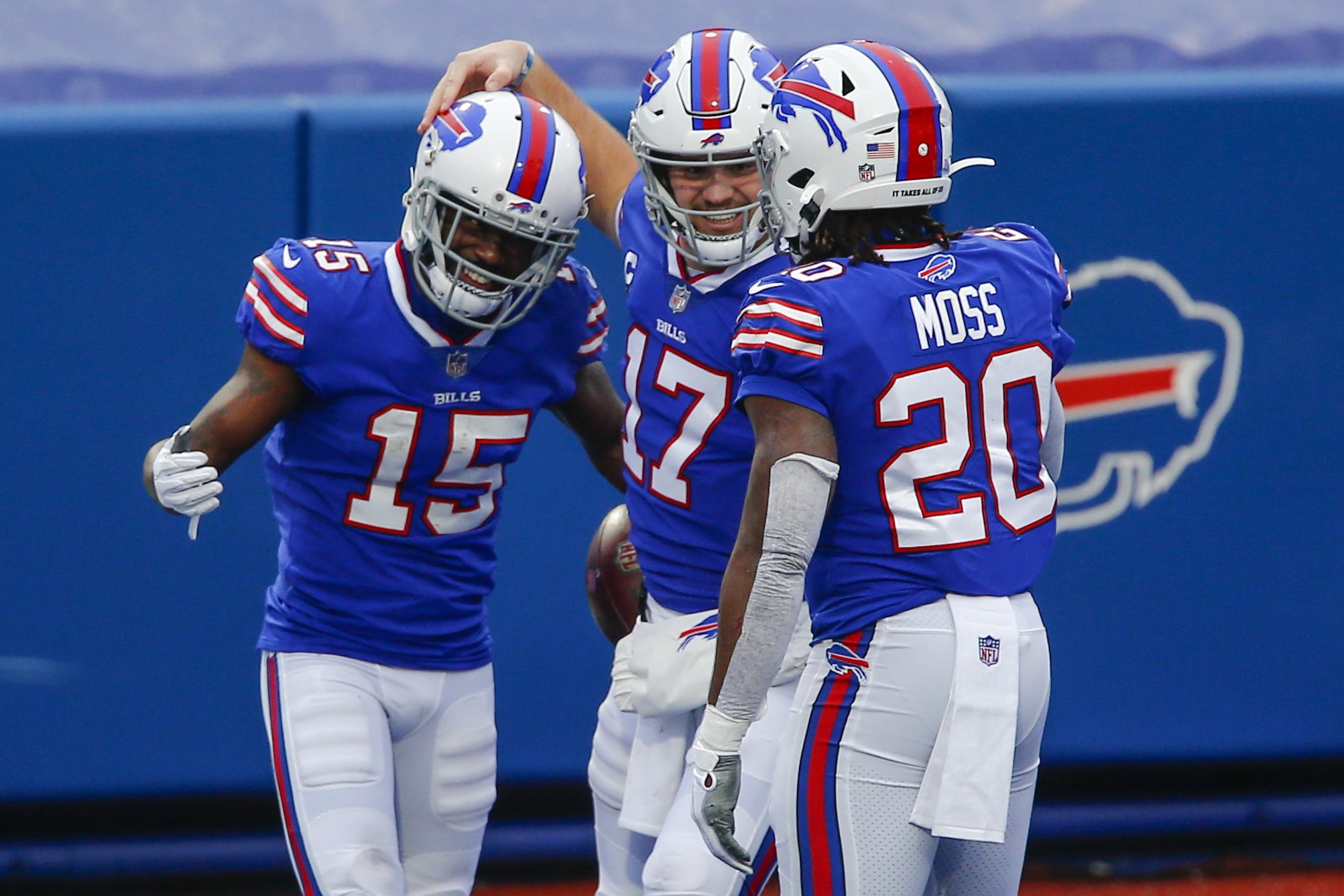 Bills' Josh Allen, Stefon Diggs connect for 3 TDs in rout of Titans –  Orange County Register