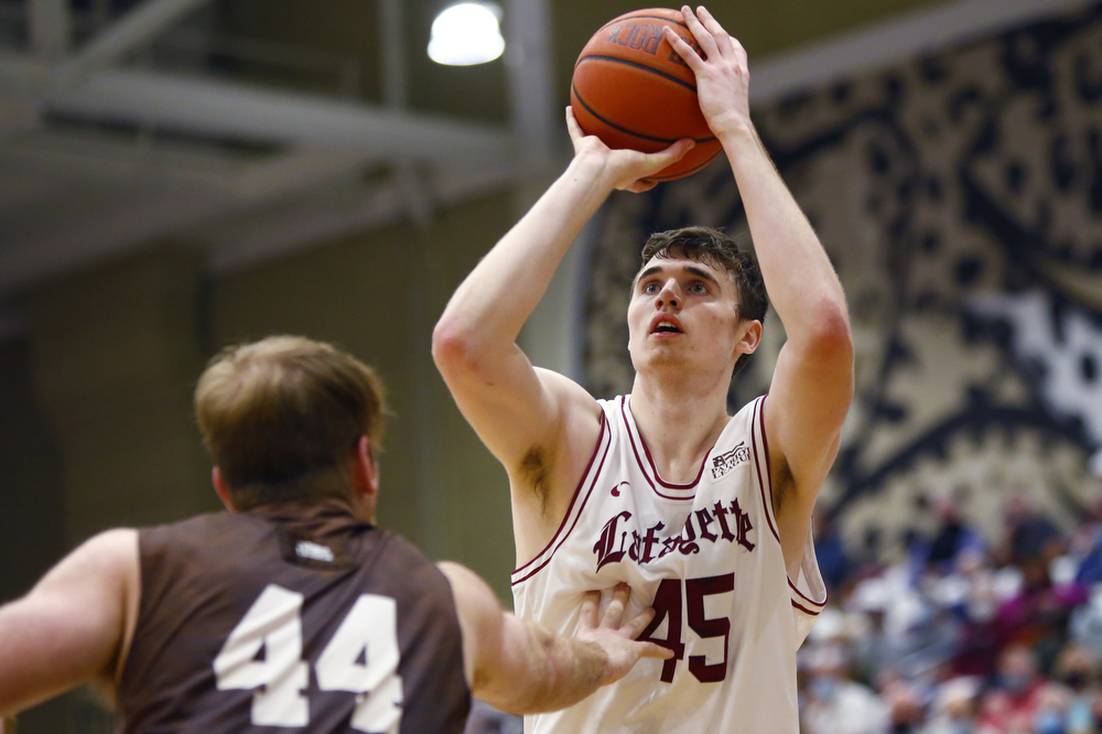 Lafayette College men’s basketball honors coach Fran O’Hanlon ...