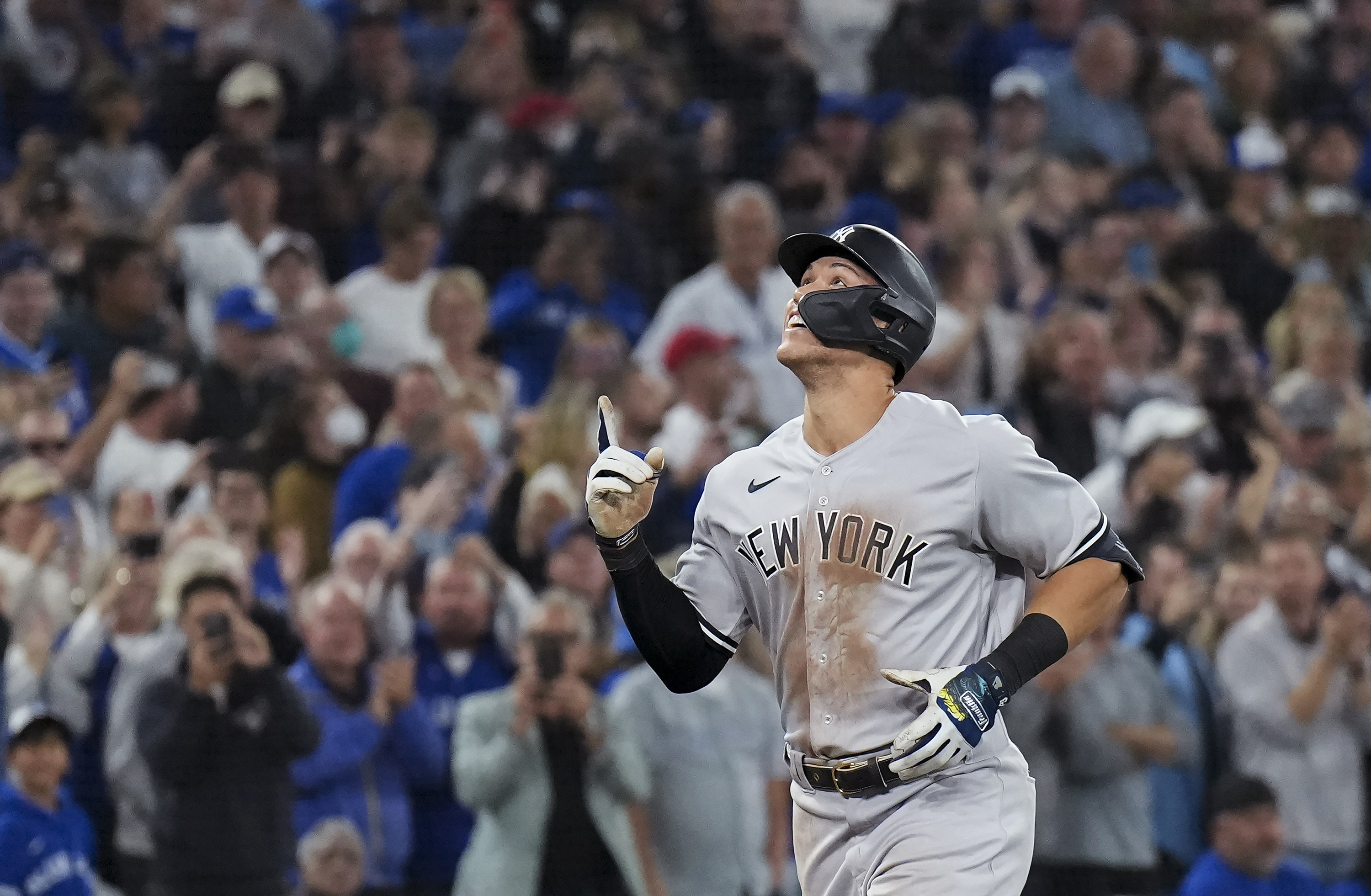 Yankees' Aaron Judge Triple Crown tracker: Home run No. 61 keeps the dream  alive 