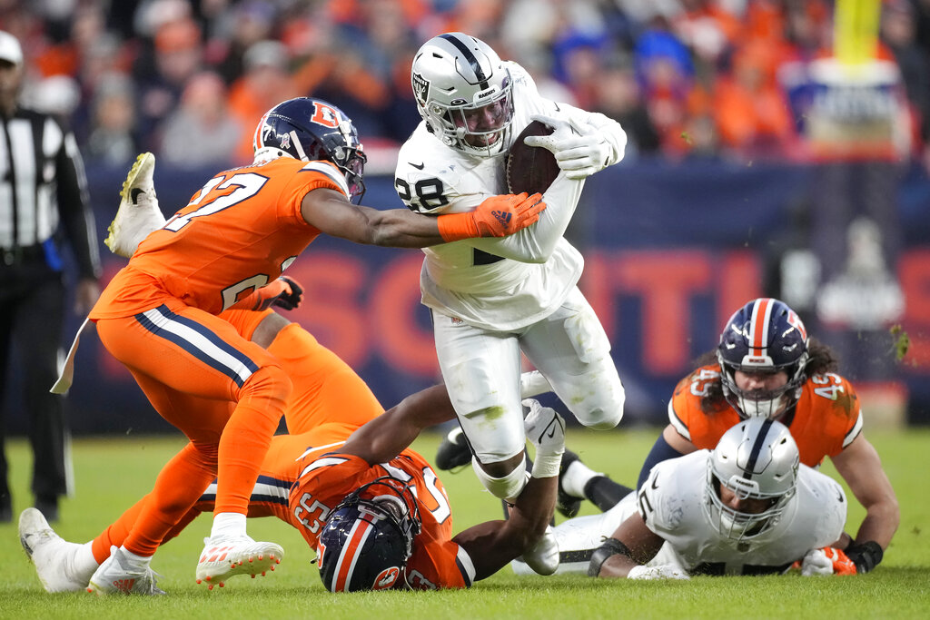 Raiders vs. Broncos: Game time, TV schedule, streaming - Silver