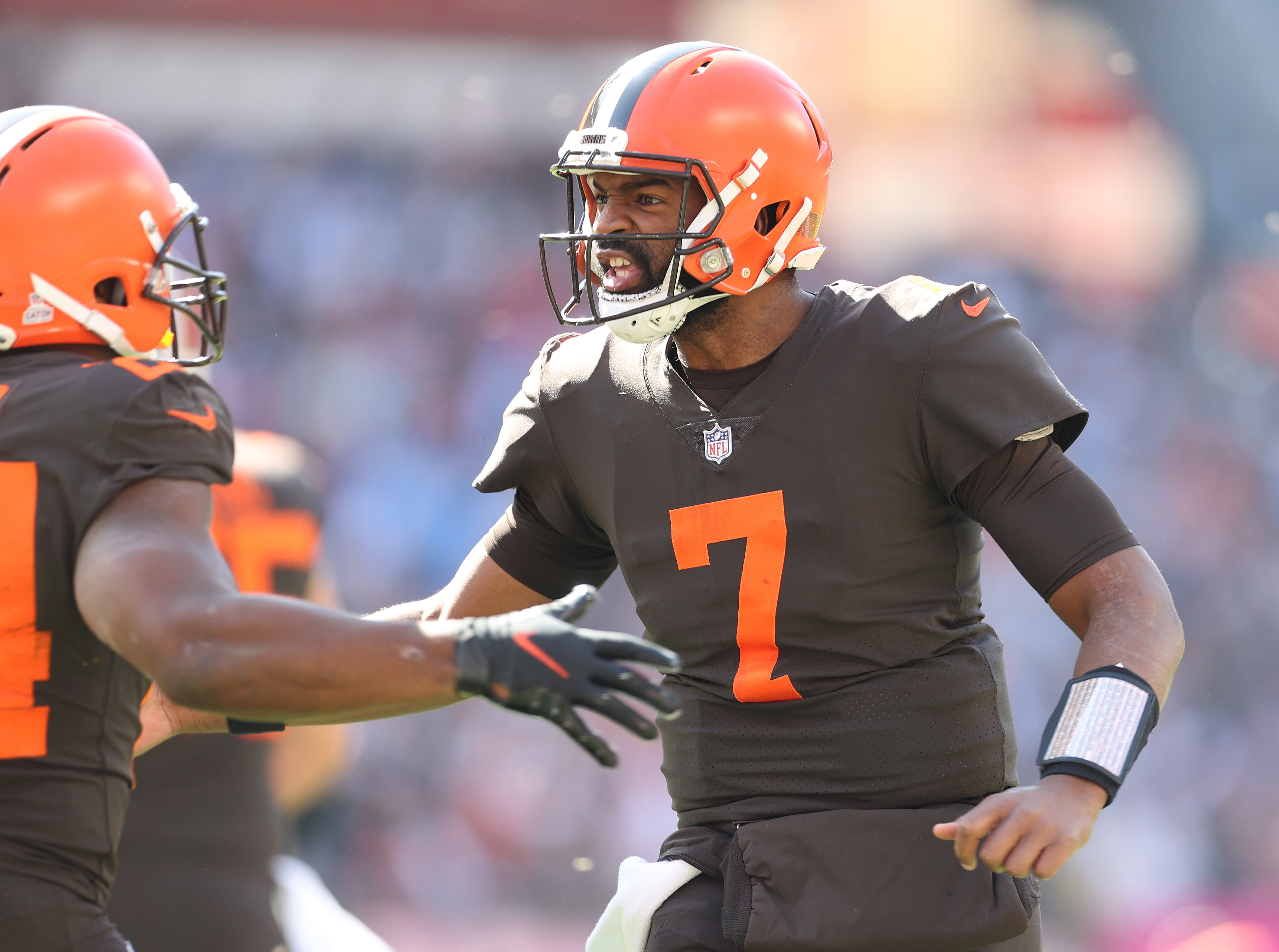 Browns doomed by missed FGs, tackles in loss to Chargers