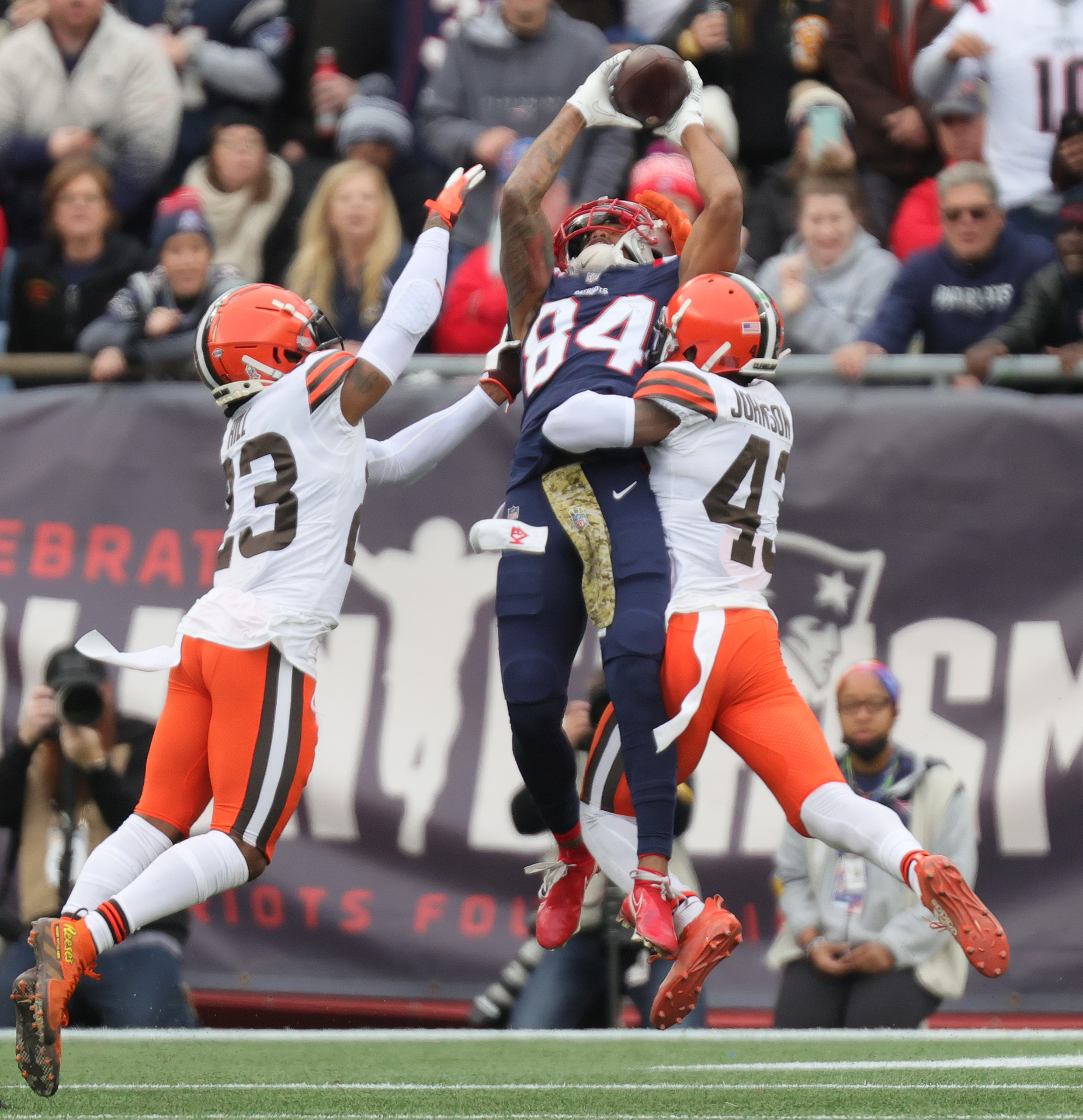 Troy Brown agrees with Kendrick Bourne's criticism of Patriots play calling  